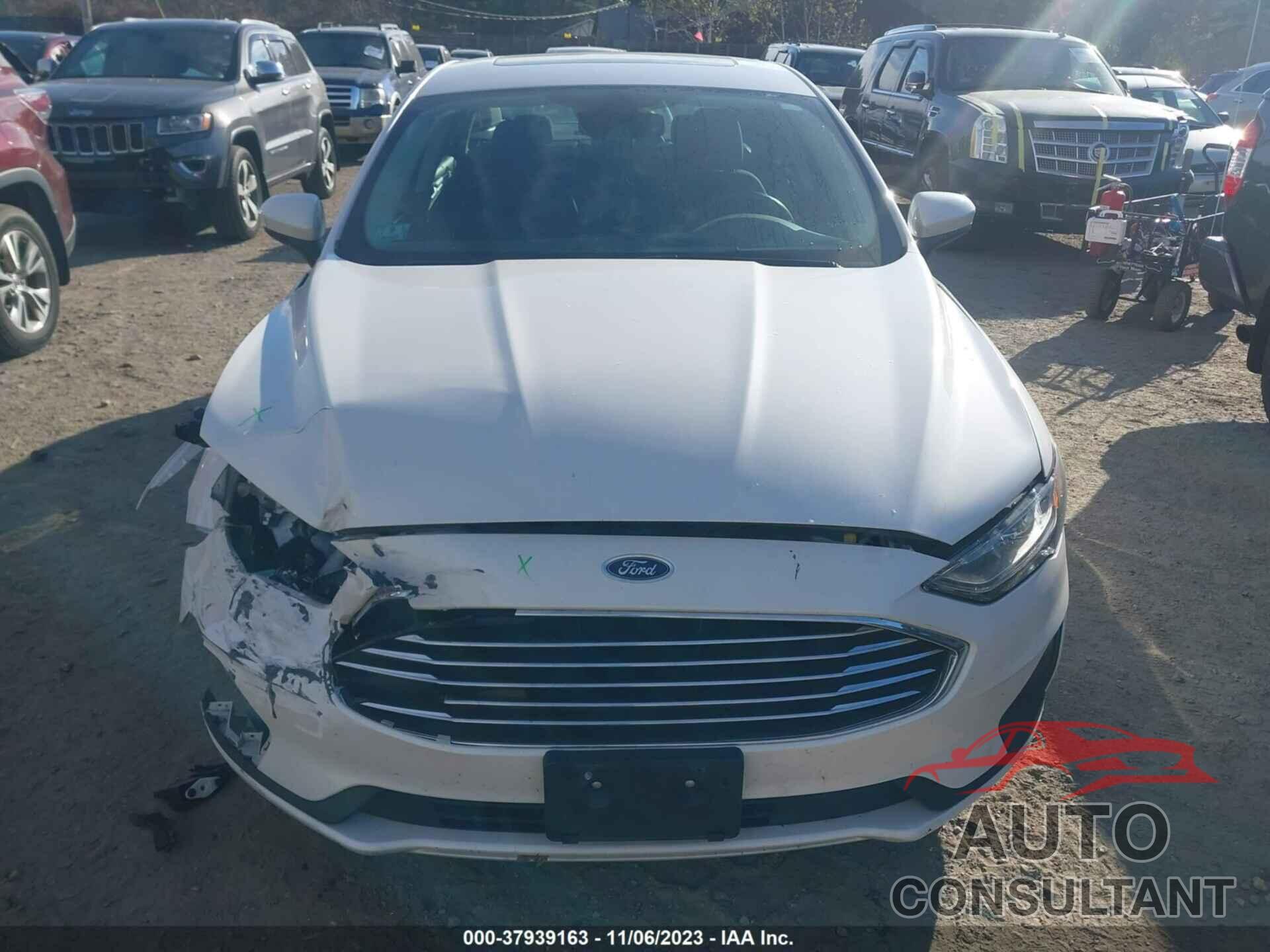 FORD FUSION HYBRID 2019 - 3FA6P0LU6KR281931