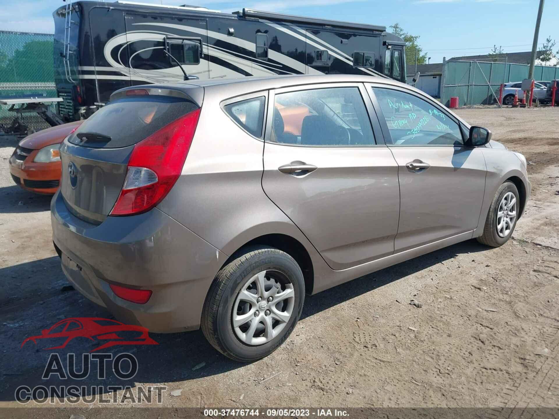HYUNDAI ACCENT 2012 - KMHCT5AE1CU044805