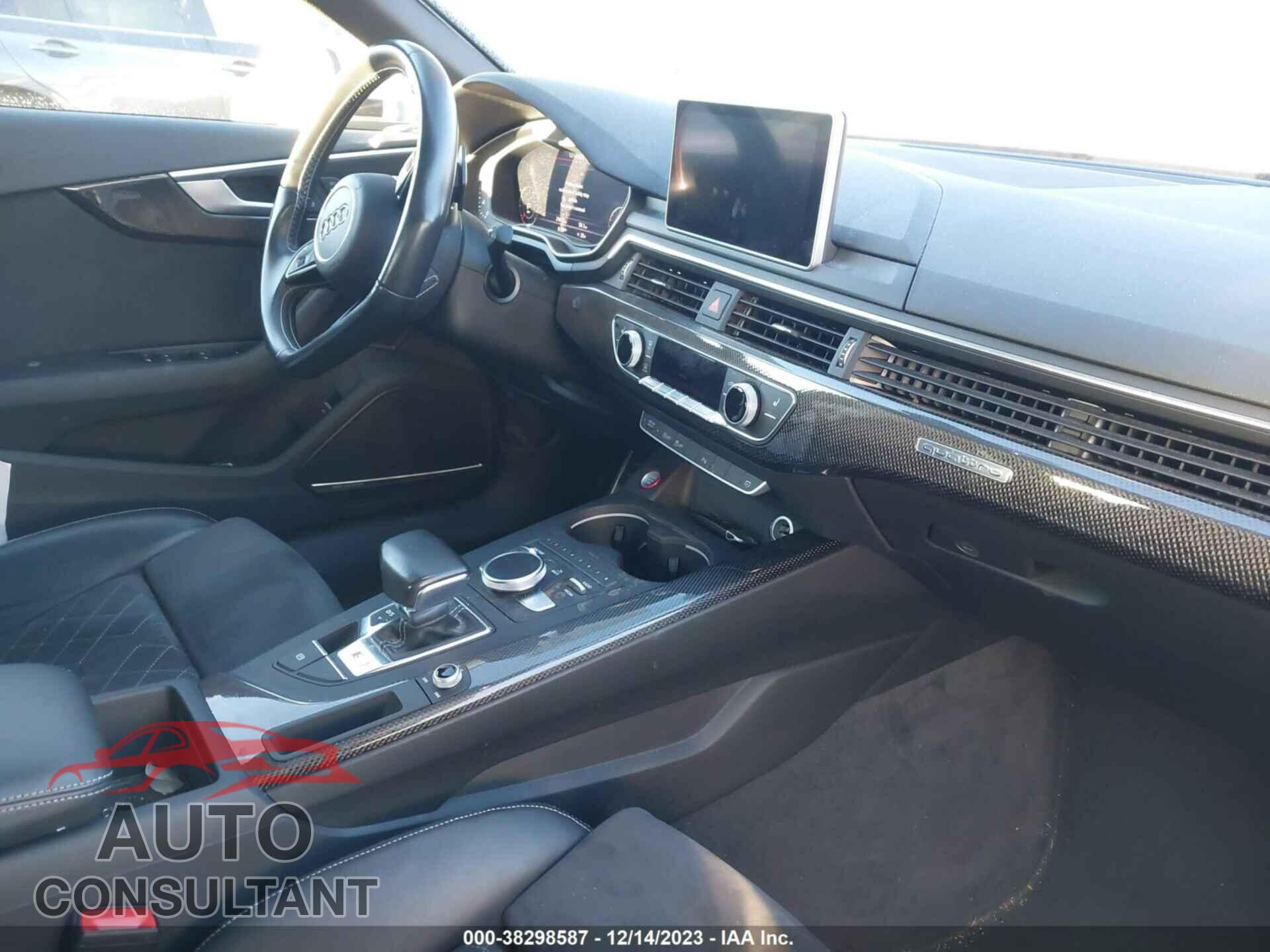 AUDI S4 2018 - WAUC4AF4XJA007743
