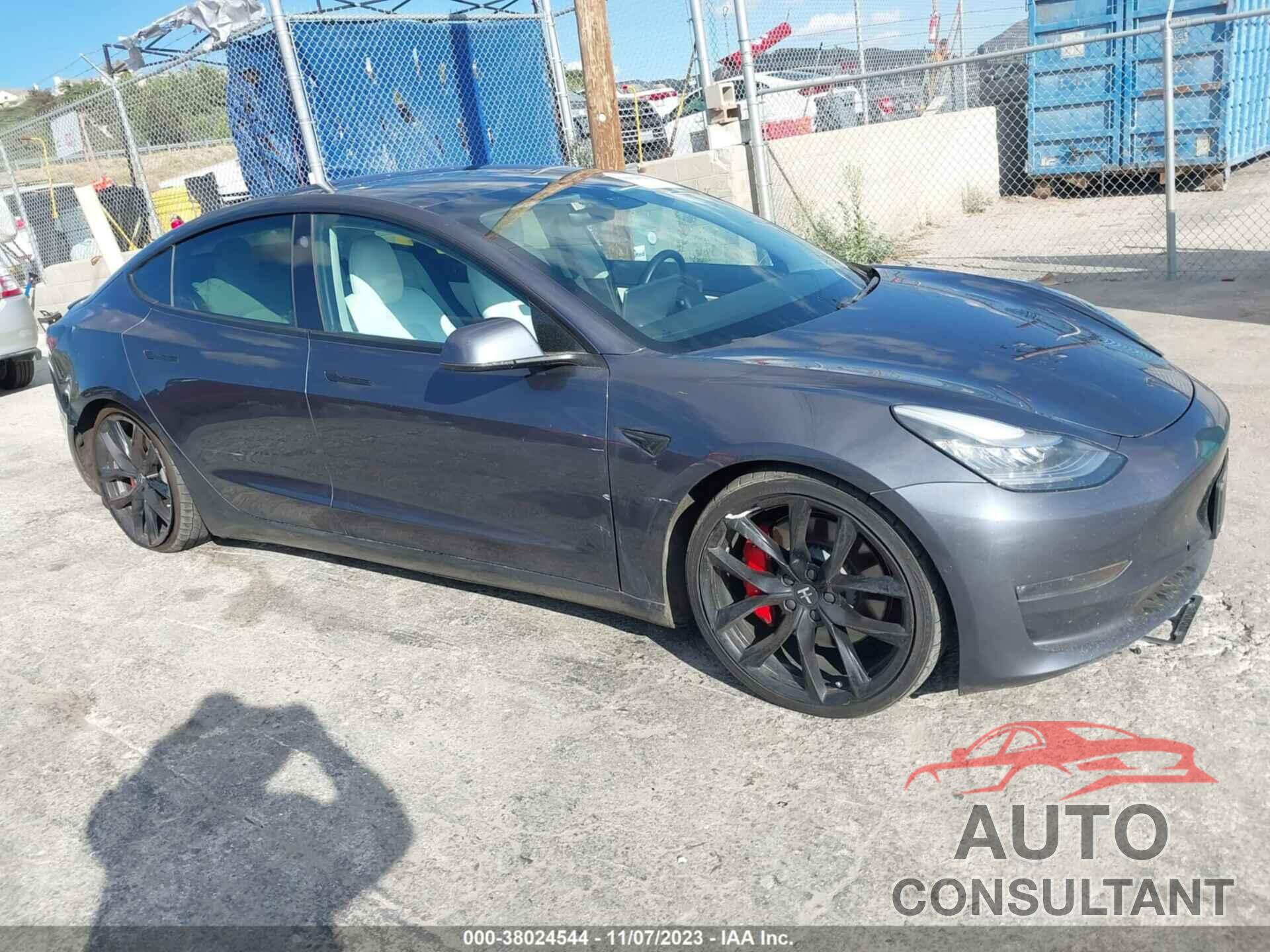 TESLA MODEL 3 2019 - 5YJ3E1EB7KF393370