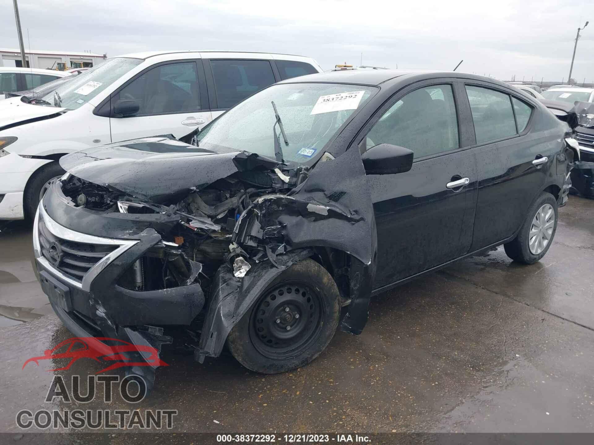 NISSAN VERSA 2017 - 3N1CN7AP7HL804347