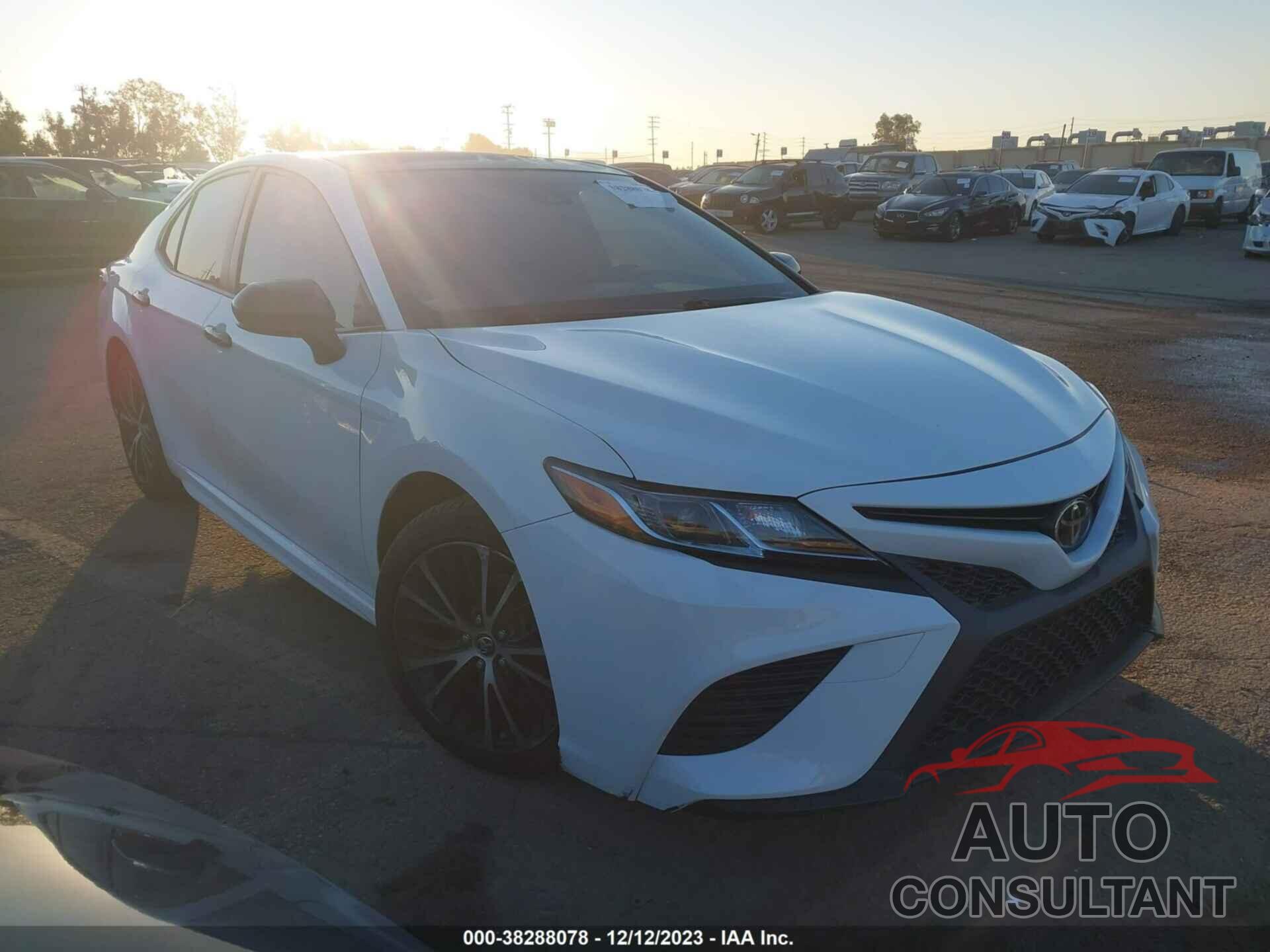 TOYOTA CAMRY 2018 - JTNB11HK7J3035535