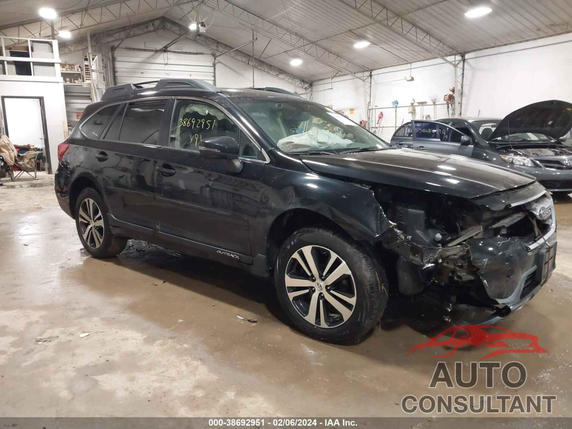 SUBARU OUTBACK 2019 - 4S4BSAJCXK3360648