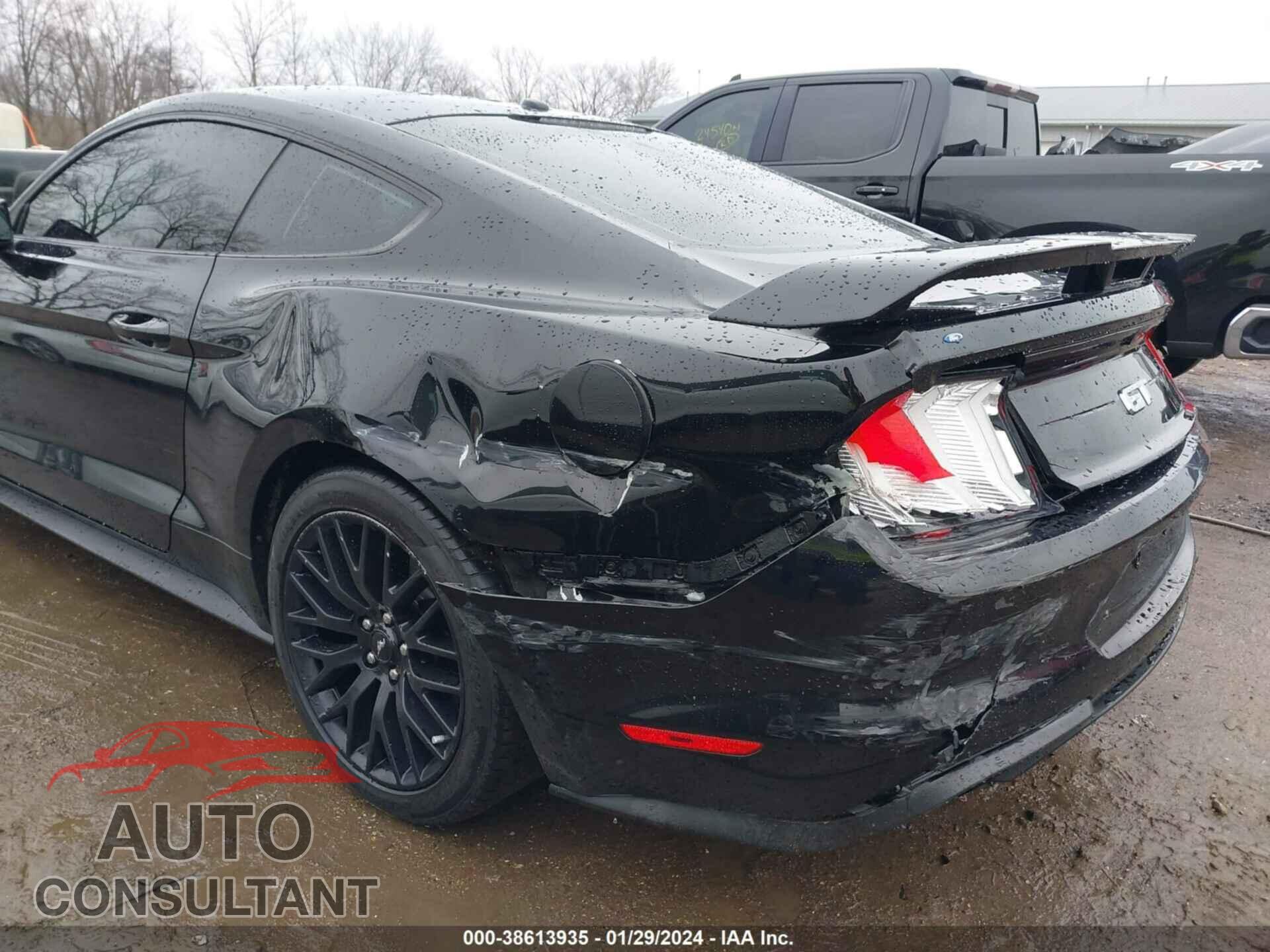 FORD MUSTANG 2018 - 1FA6P8CF3J5113620