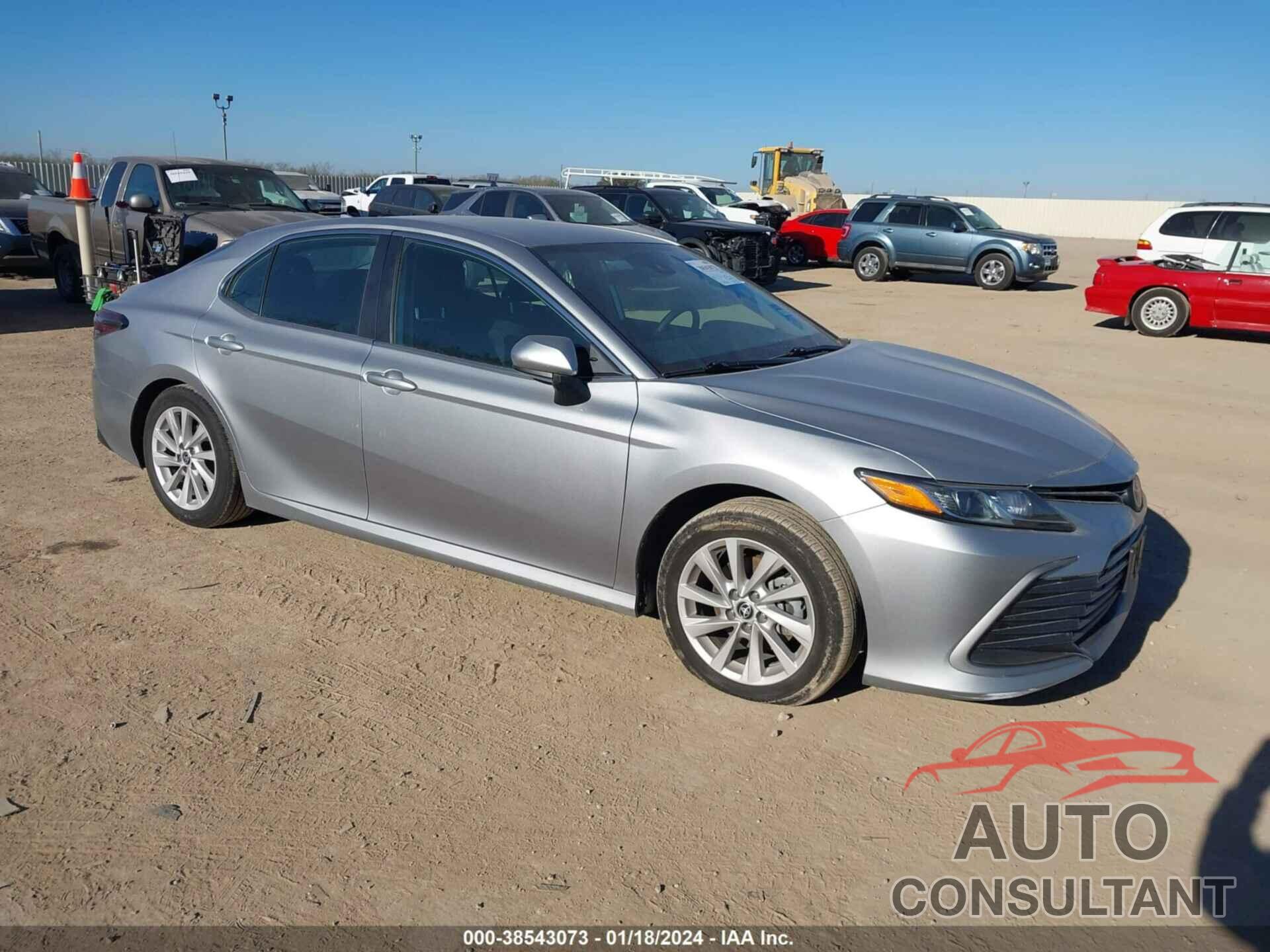 TOYOTA CAMRY 2022 - 4T1C11AK5NU635873