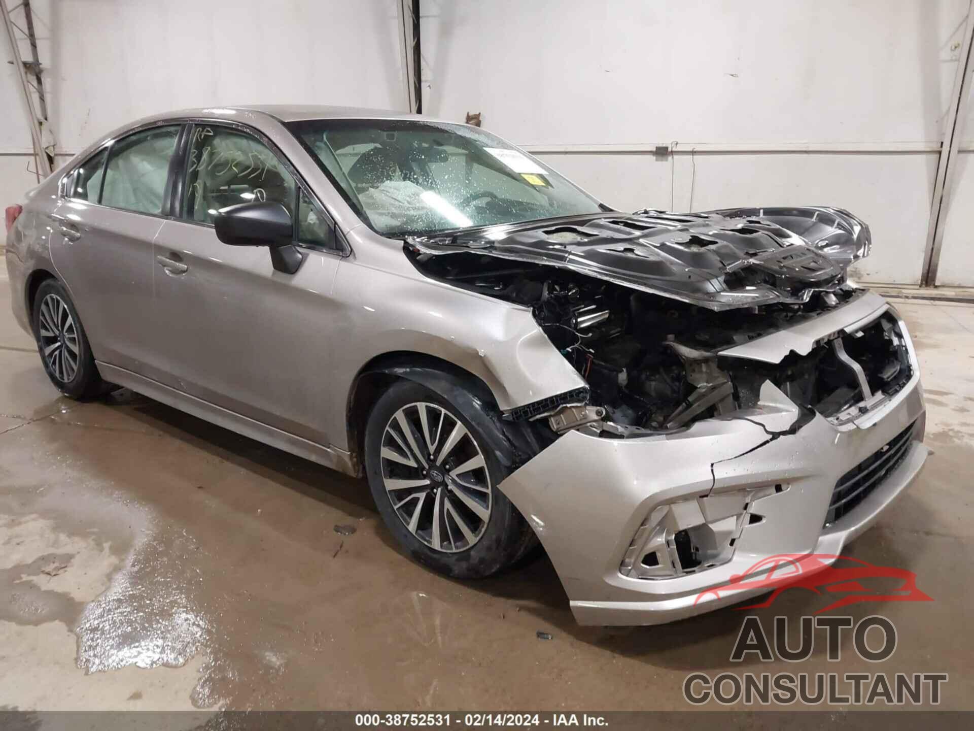 SUBARU LEGACY 2019 - 4S3BNAB6XK3032764