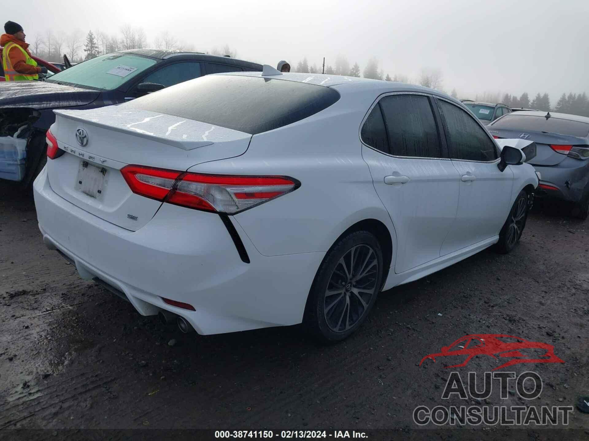 TOYOTA CAMRY 2020 - 4T1G11AK6LU902615