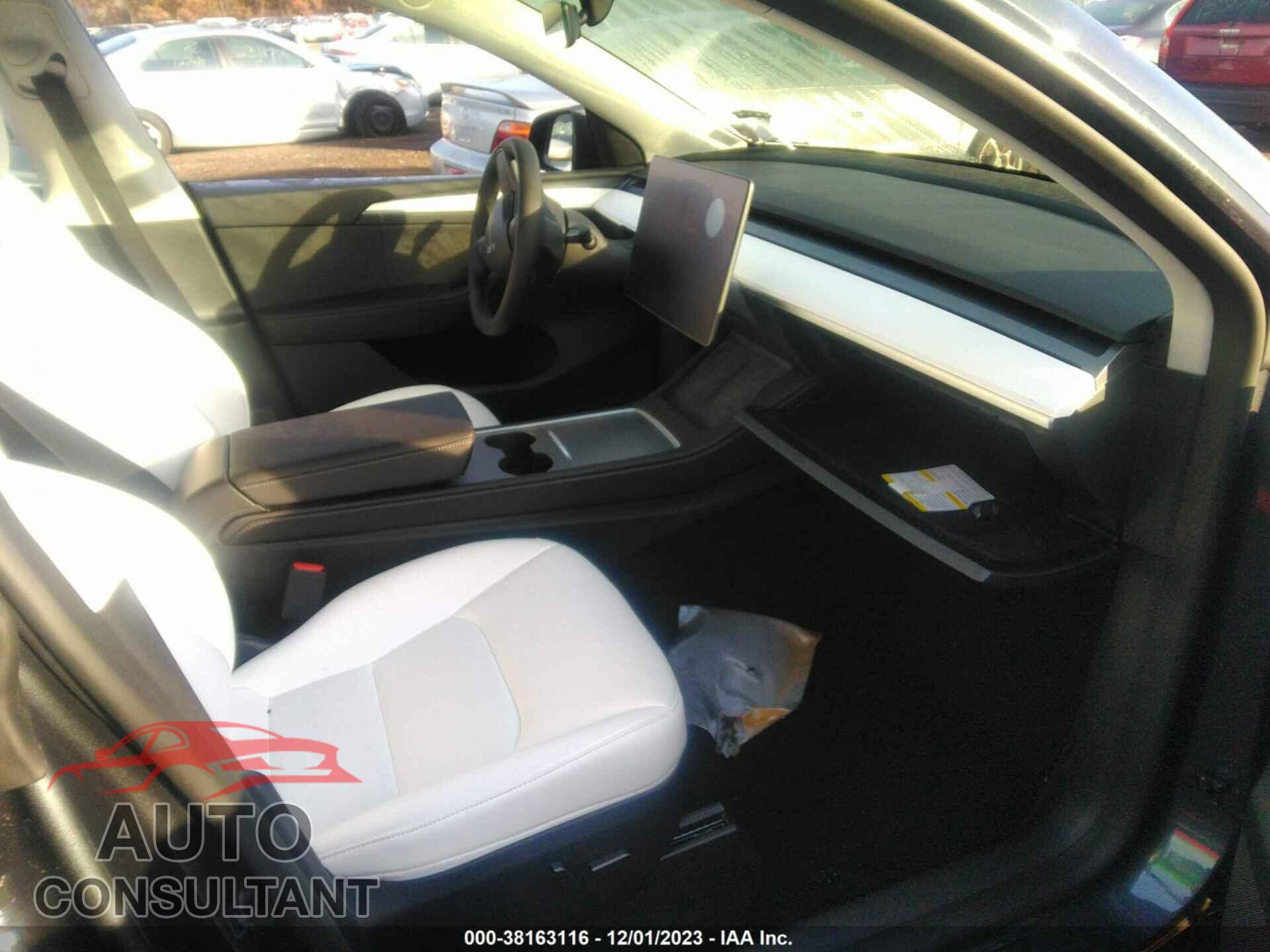 TESLA MODEL Y 2023 - 7SAYGDEEXPF880407
