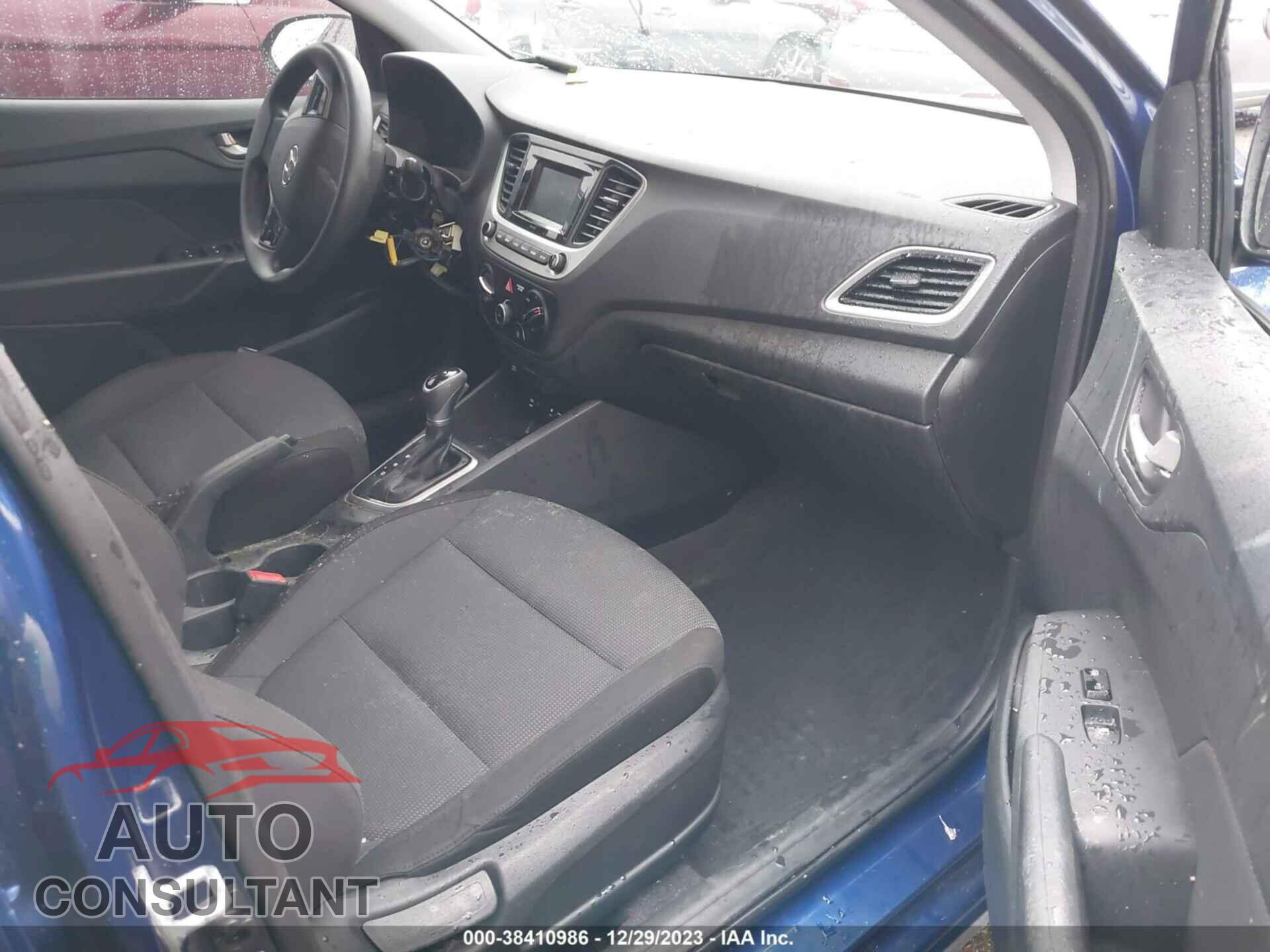 HYUNDAI ACCENT 2018 - 3KPC24A30JE013895