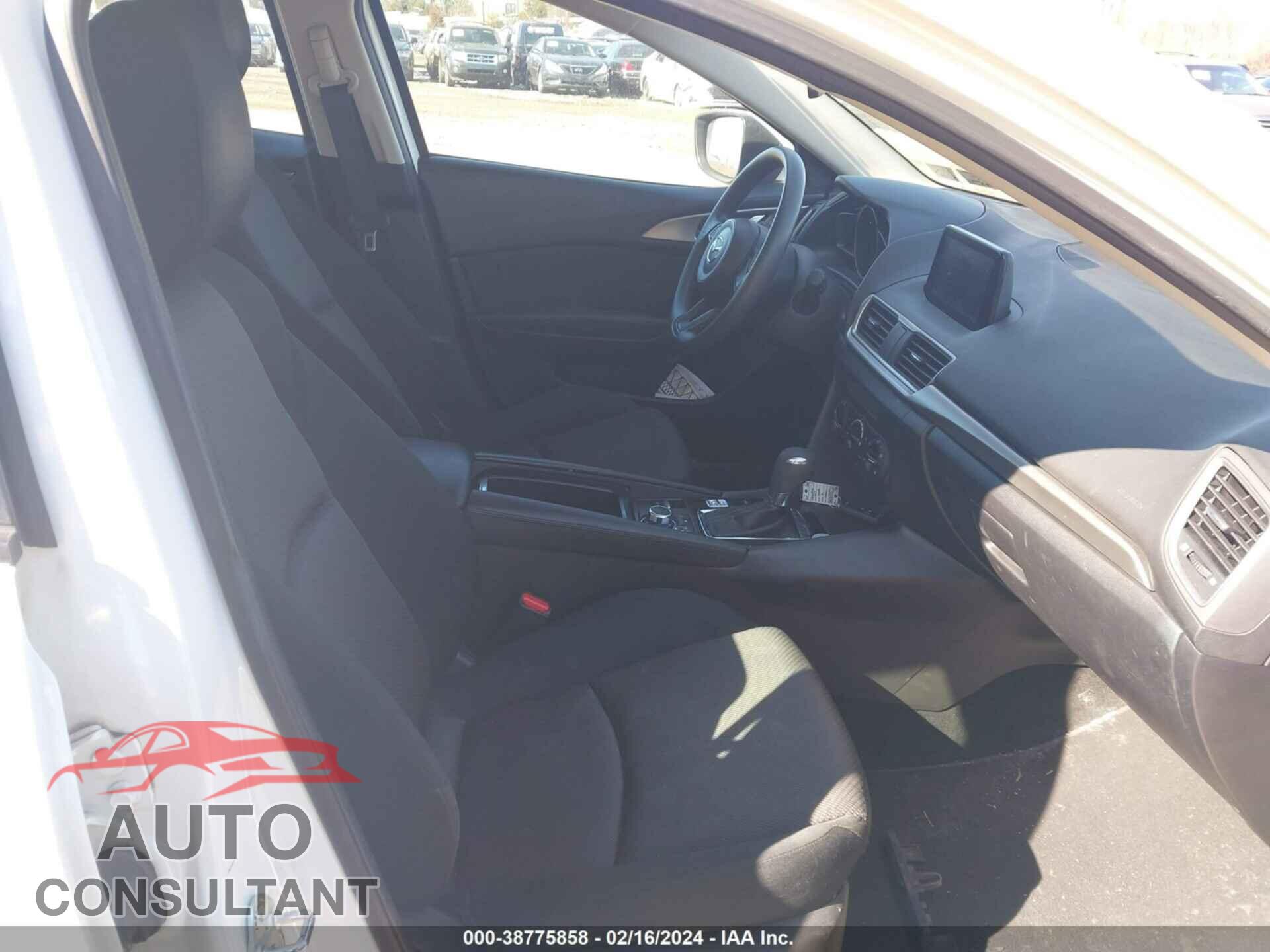 MAZDA MAZDA3 2017 - 3MZBN1K72HM130894