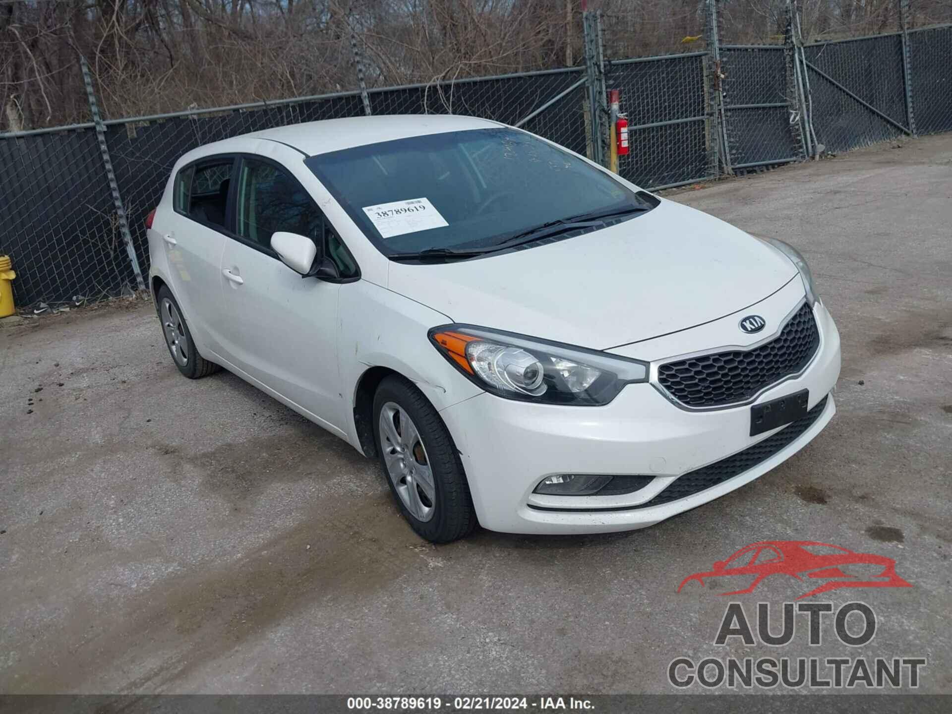 KIA FORTE 2016 - KNAFK5A8XG5623108