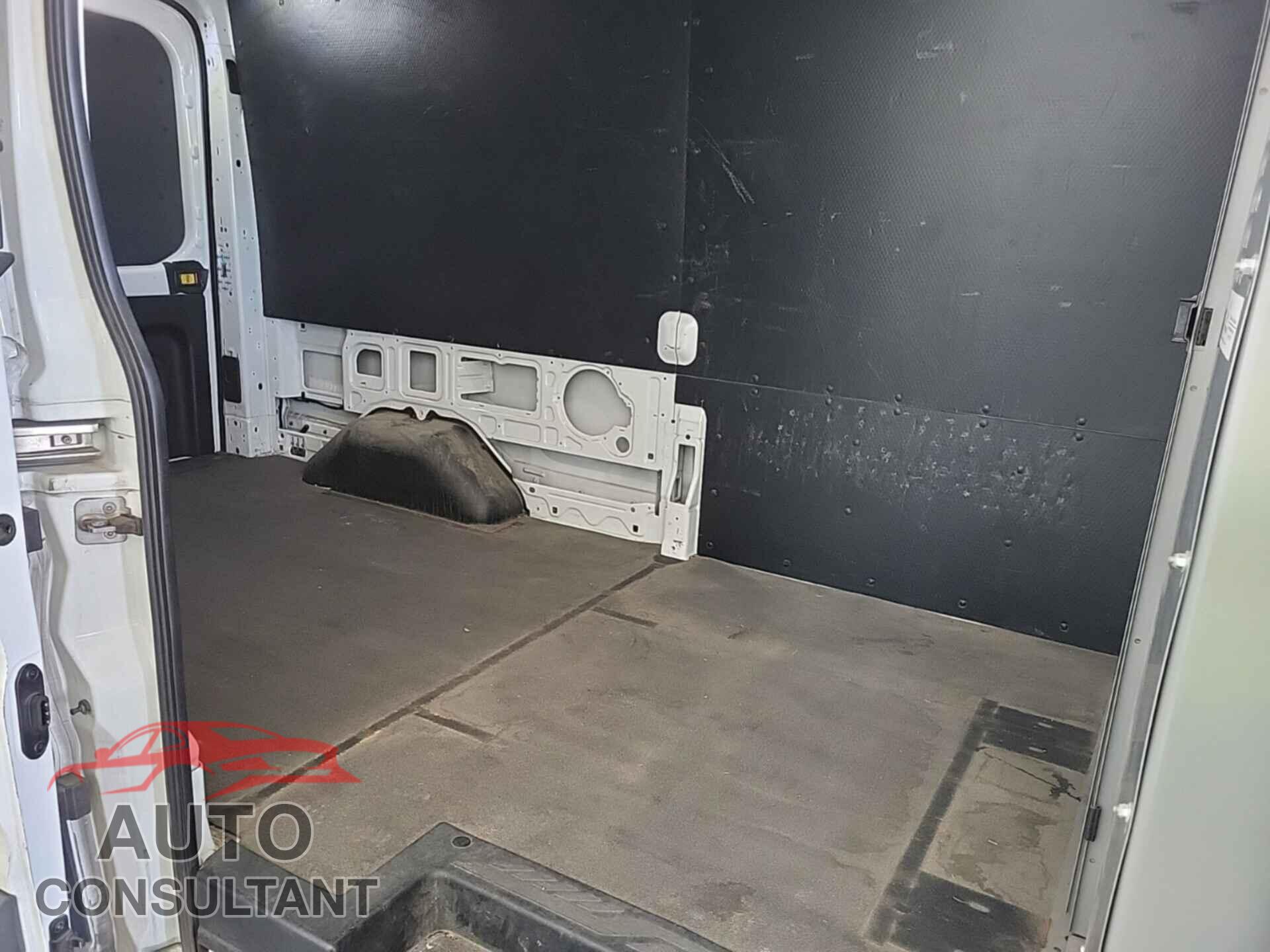 FORD TRANSIT-250 2018 - 1FTYR2CM5JKB39839