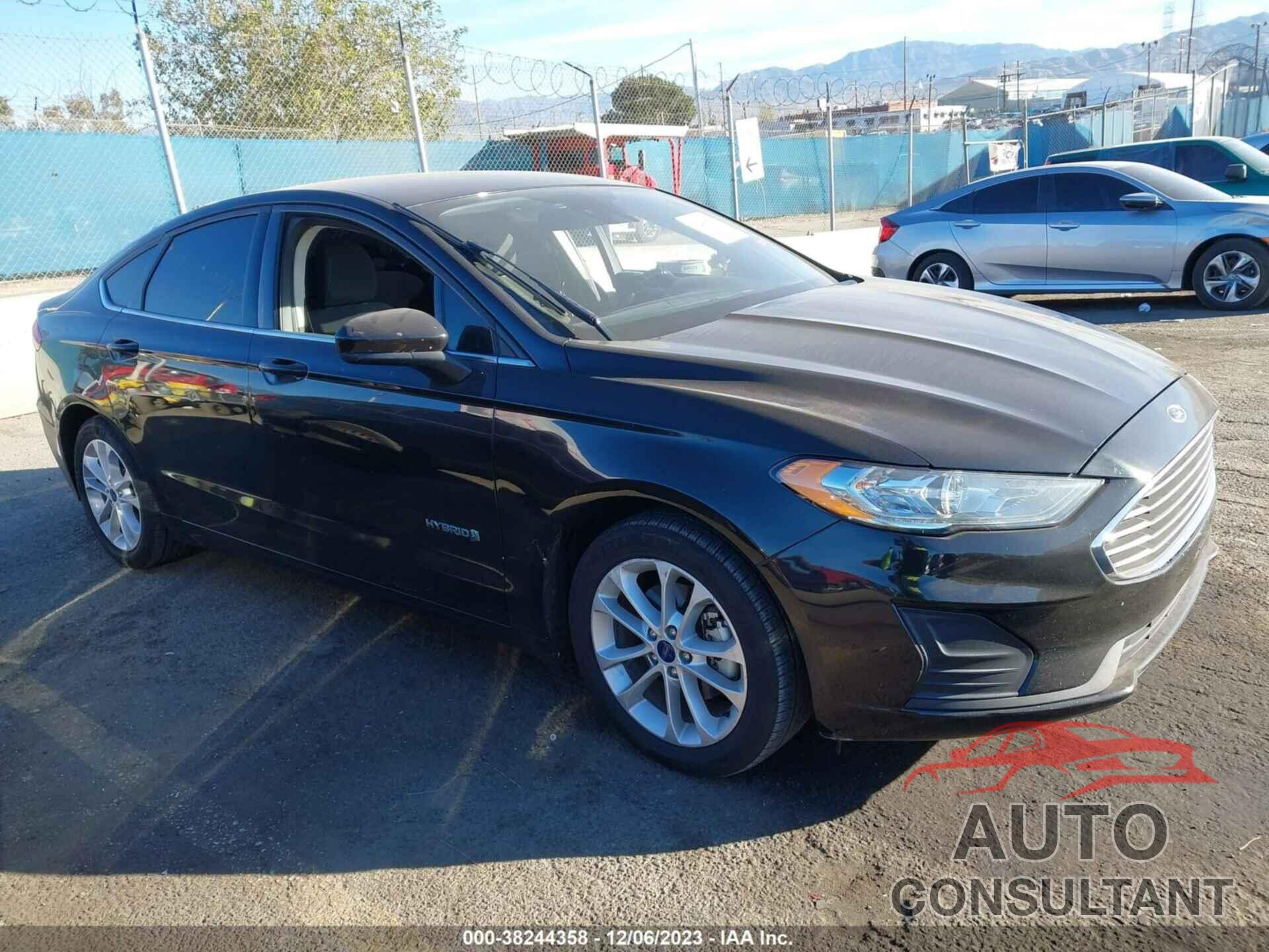 FORD FUSION HYBRID 2019 - 3FA6P0LUXKR261746