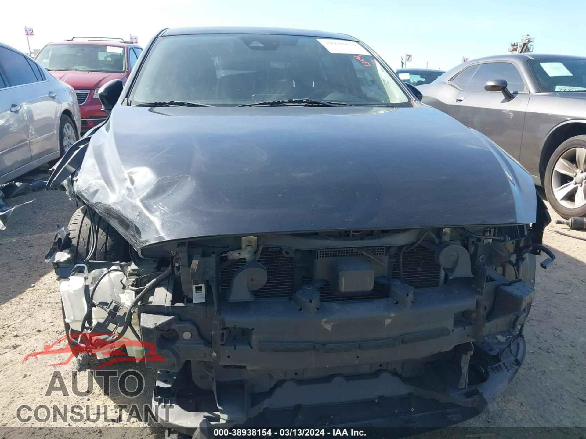 MAZDA 3 2018 - 3MZBN1L37JM252247
