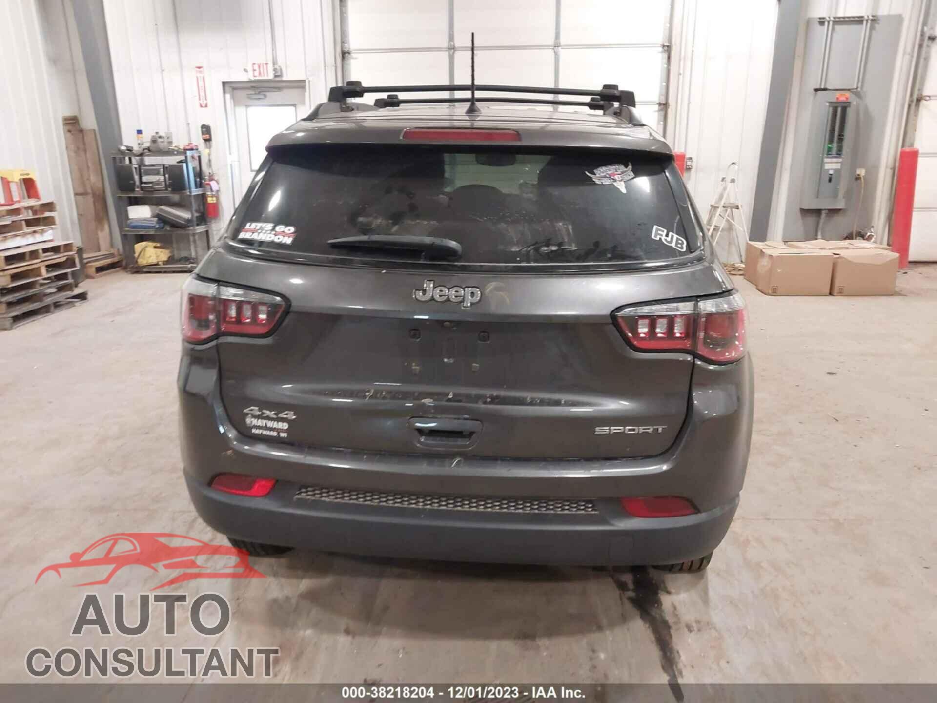JEEP COMPASS 2018 - 3C4NJDAB8JT261939