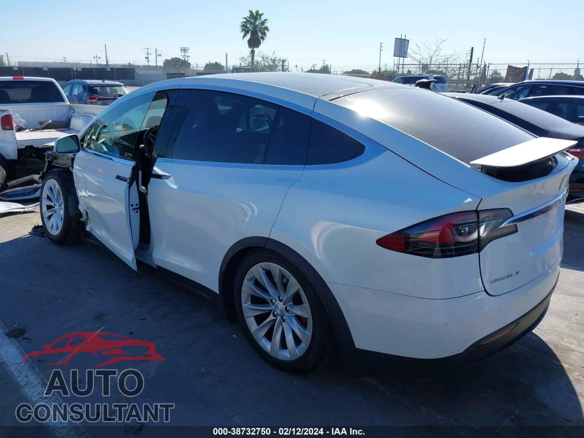 TESLA MODEL X 2018 - 5YJXCBE4XJF142954