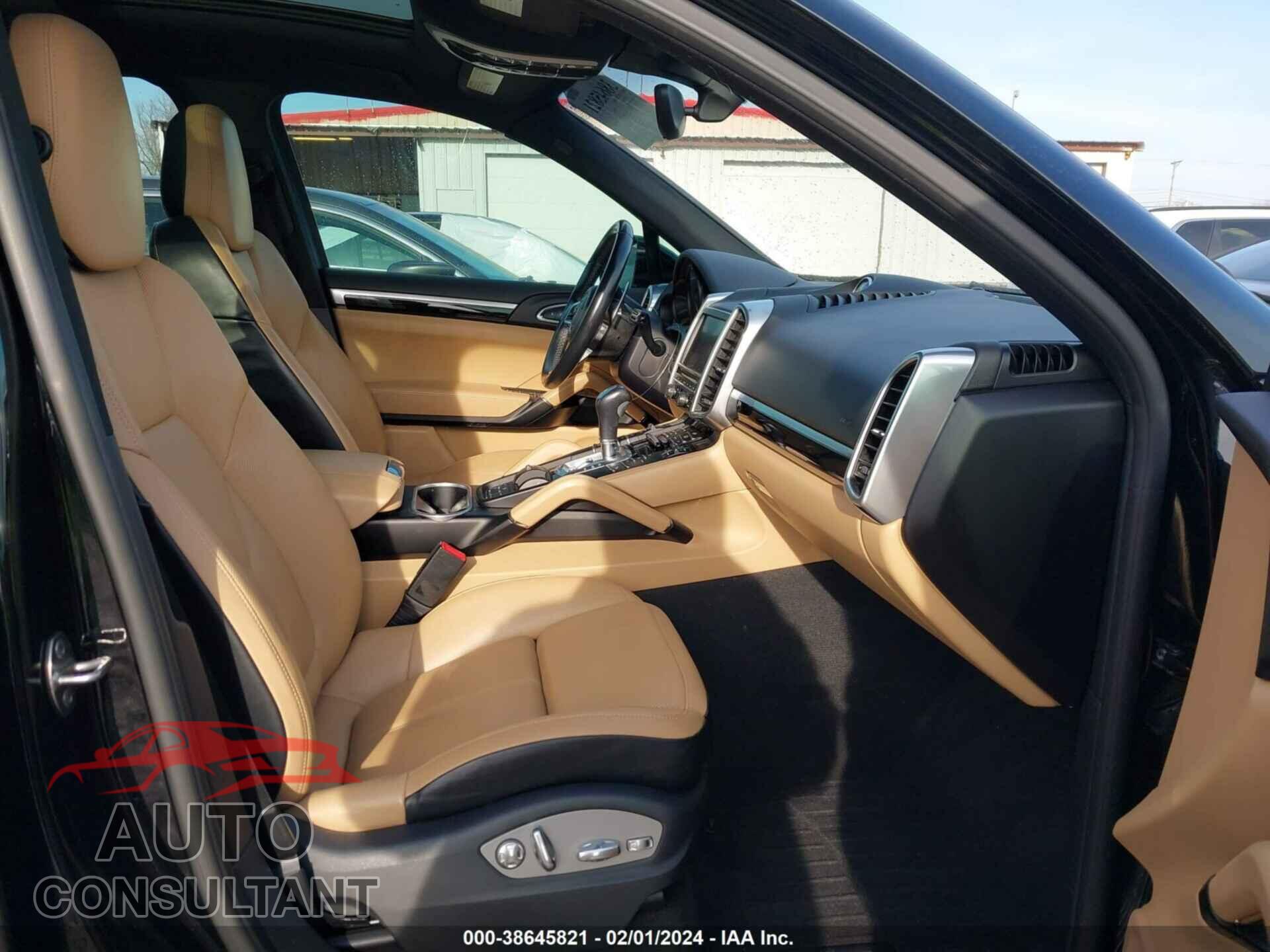 PORSCHE CAYENNE 2016 - WP1AA2A25GLA06302