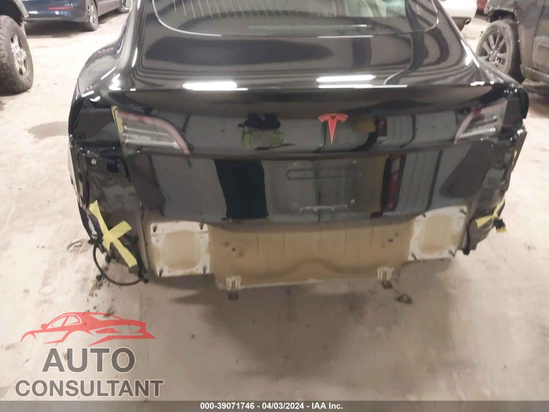 TESLA MODEL 3 2018 - 5YJ3E1EA9JF157325