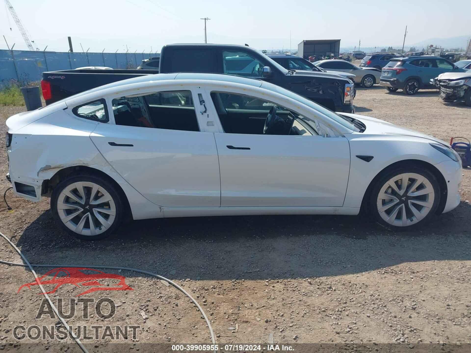 TESLA MODEL 3 2021 - 5YJ3E1EAXMF028143