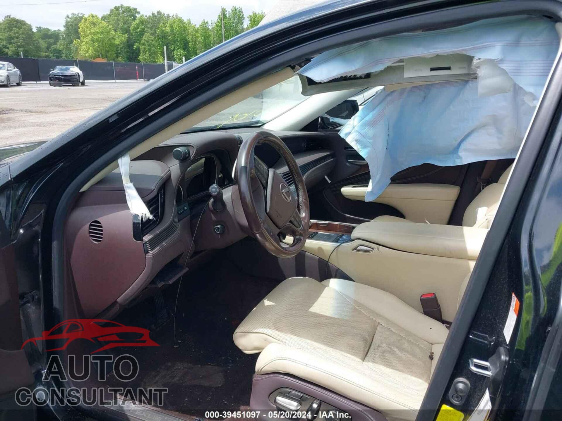 LEXUS LS 2019 - JTHC51FF8K5007170