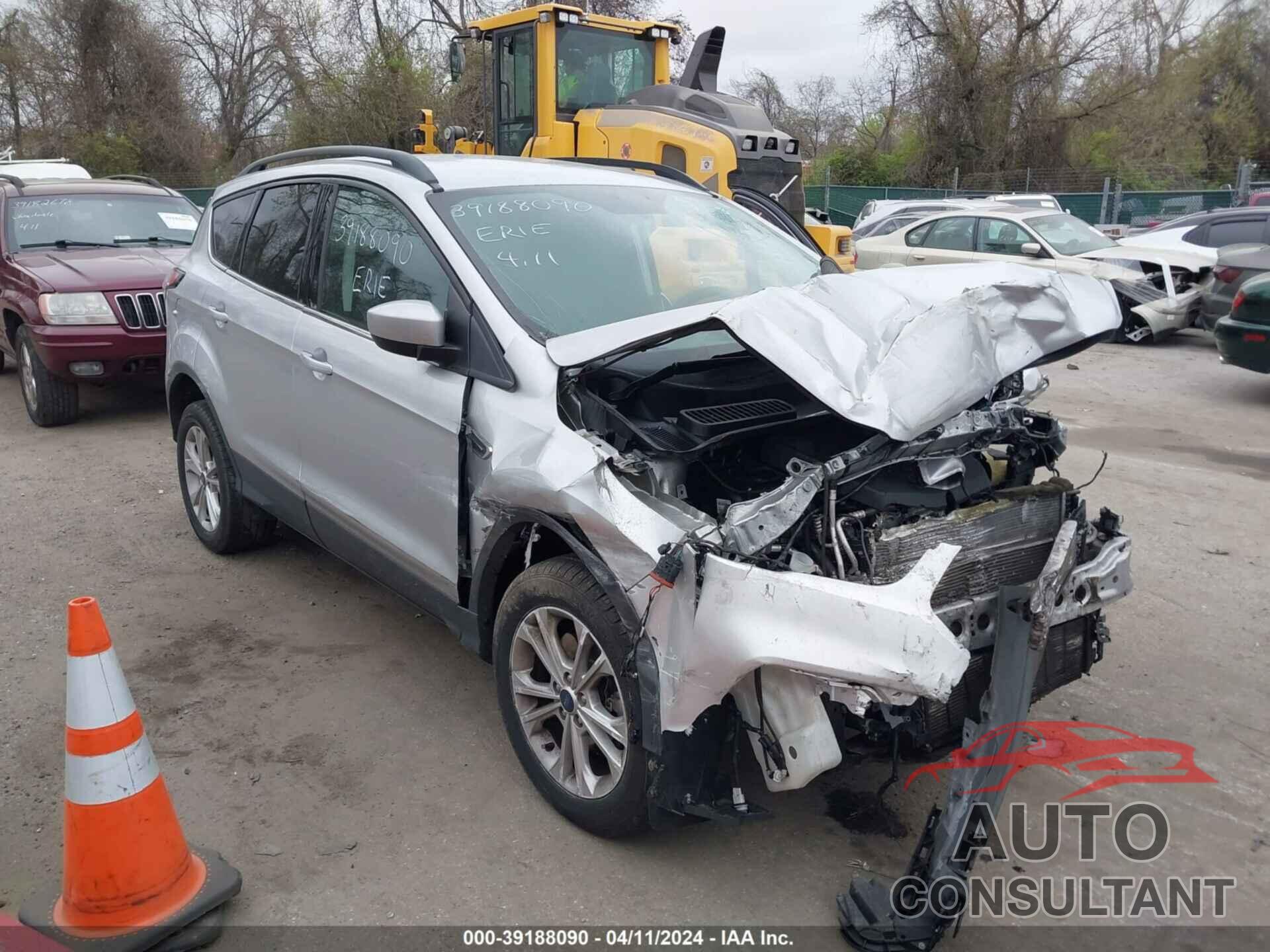 FORD ESCAPE 2018 - 1FMCU9GD2JUA26734