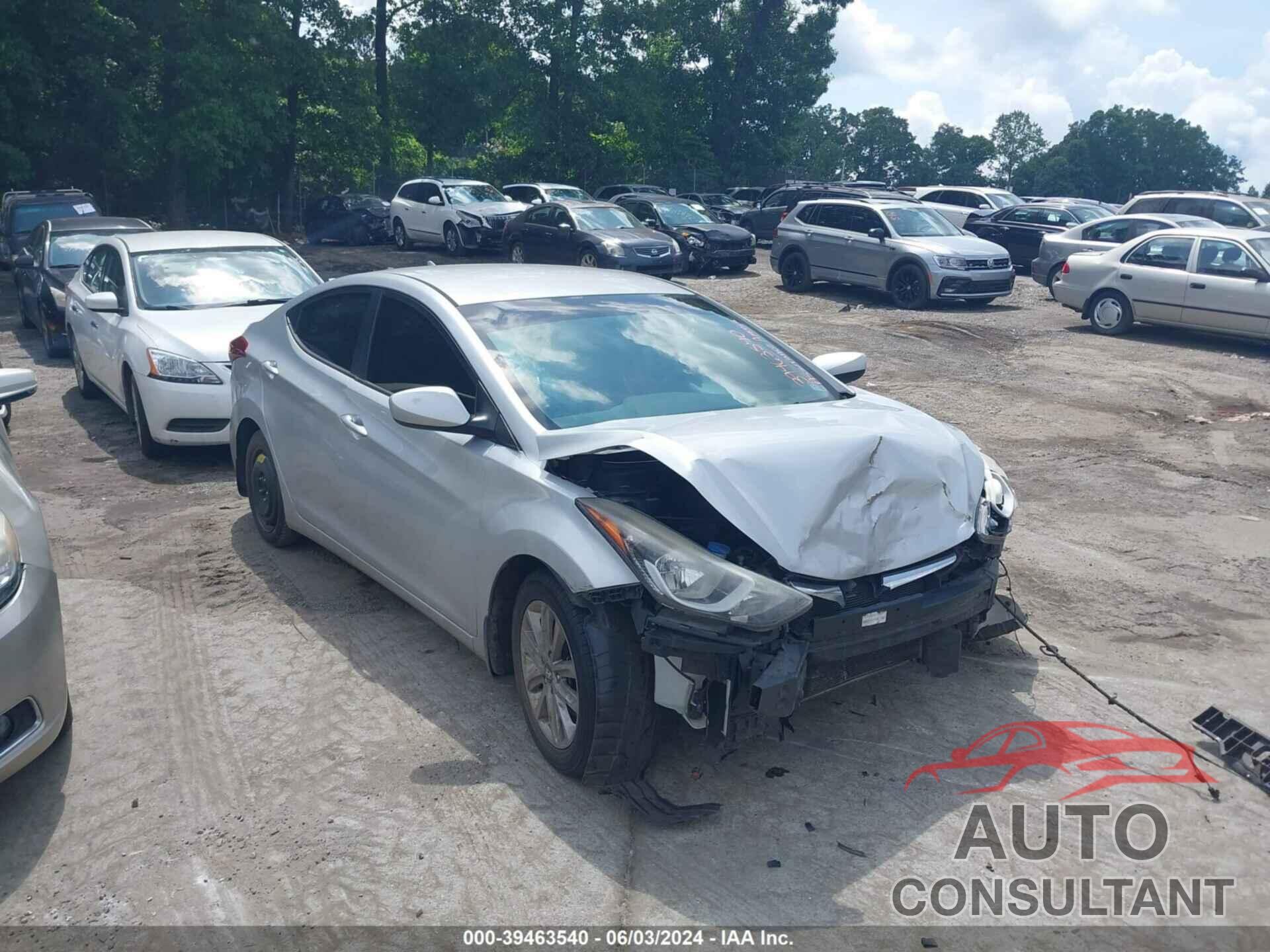 HYUNDAI ELANTRA 2015 - KMHDH4AE1FU300963