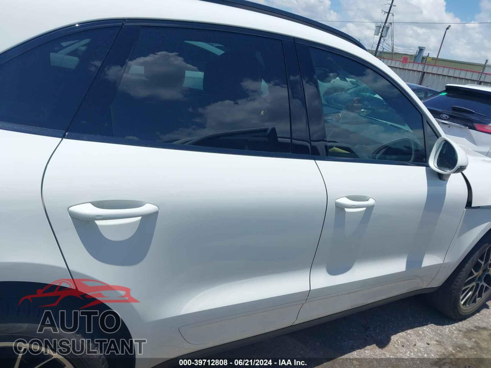 PORSCHE MACAN 2018 - WP1AA2A54JLB21443