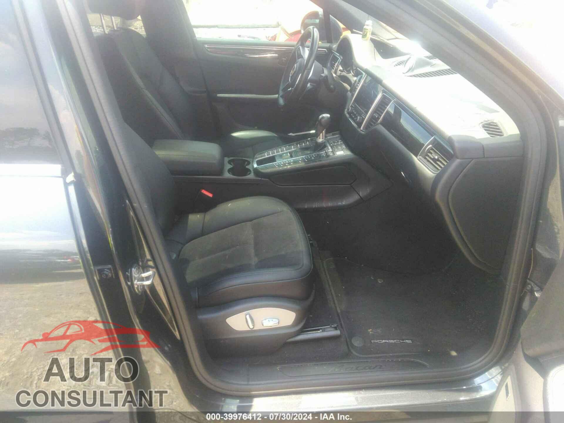 PORSCHE MACAN 2018 - WP1AA2A54JLB18364
