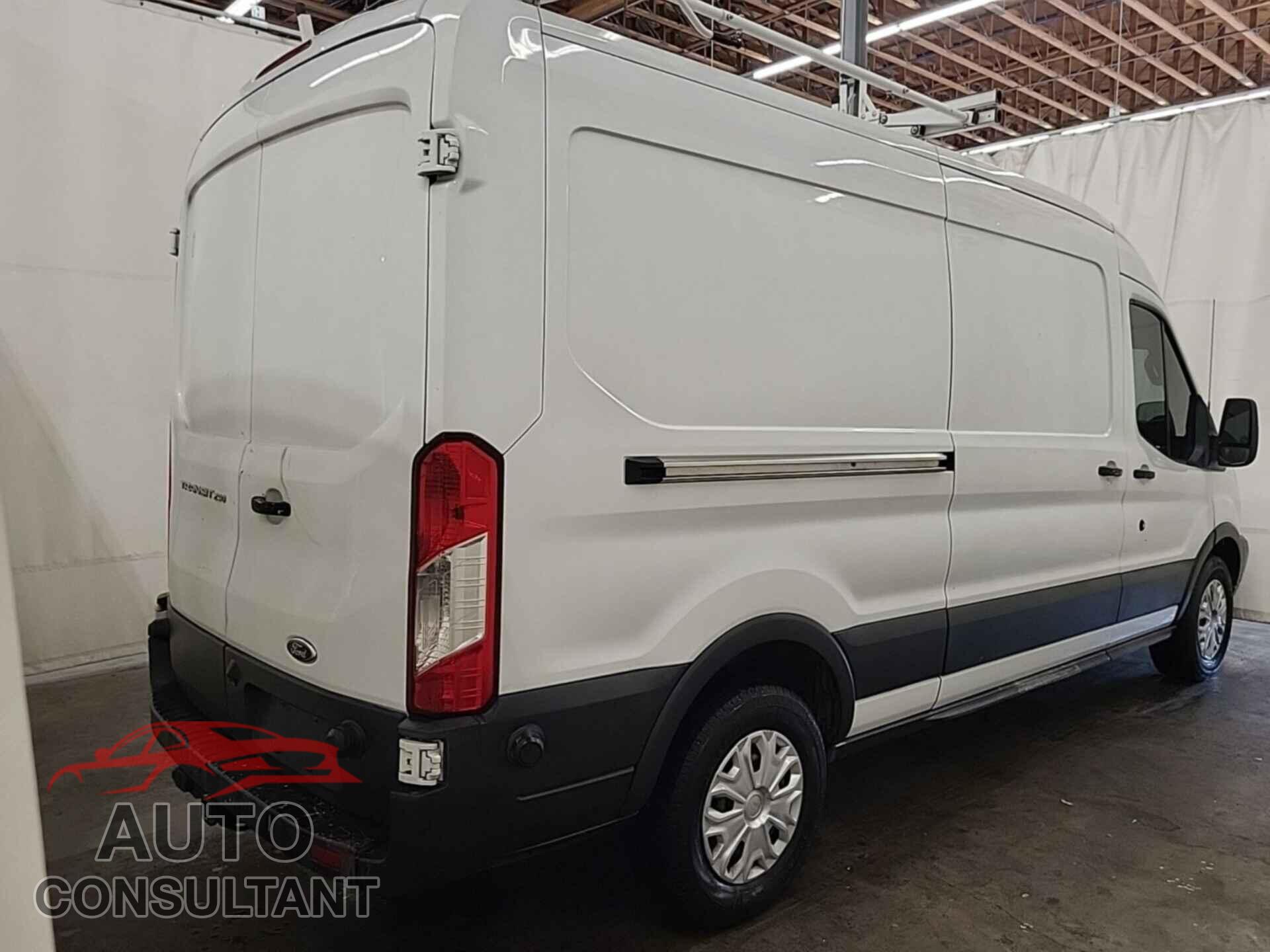 FORD TRANSIT 2017 - 1FTYR2CMXHKB17247