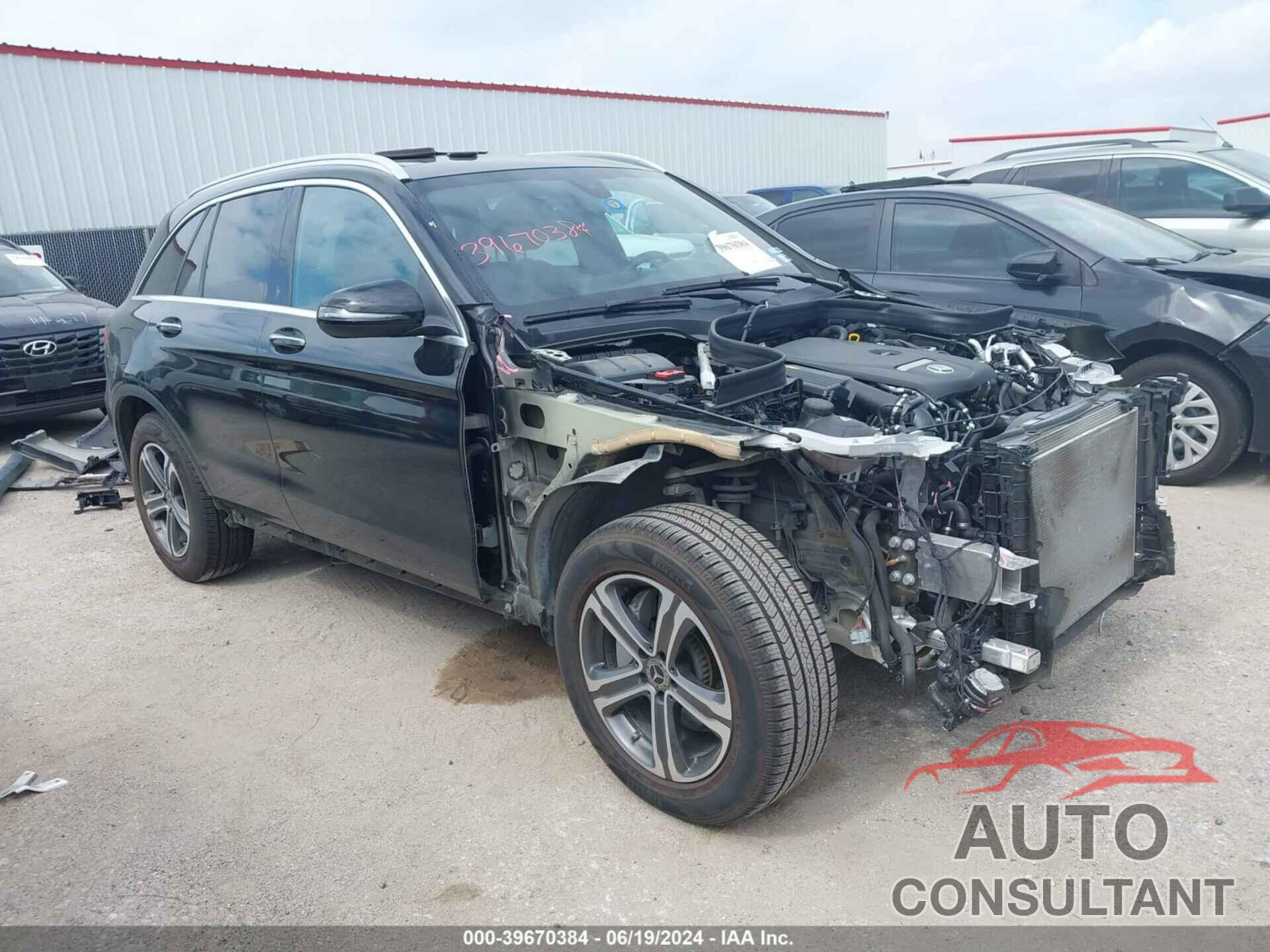 MERCEDES-BENZ GLC 300 2018 - WDC0G4JB4JV041717