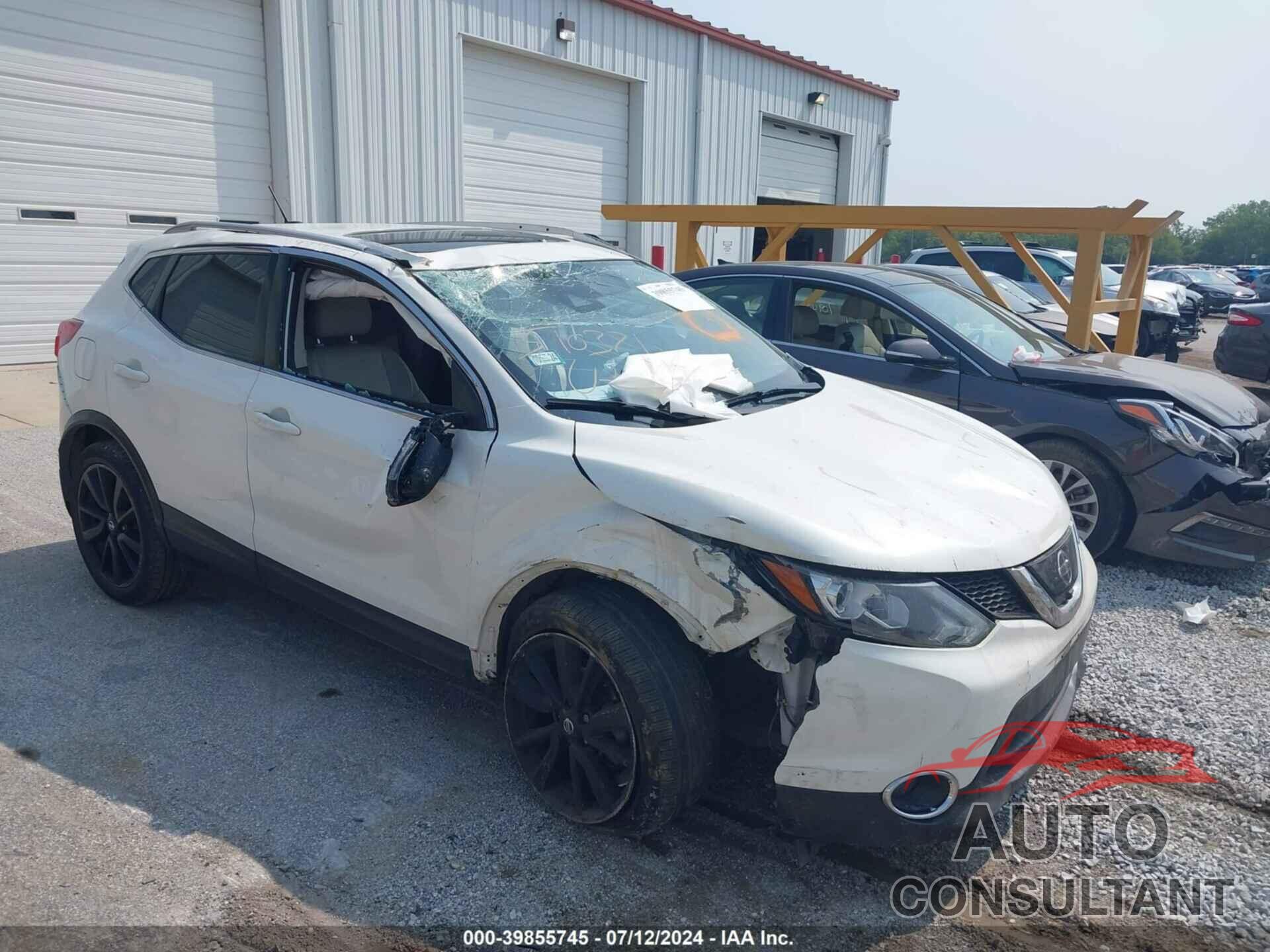 NISSAN ROGUE SPORT 2018 - JN1BJ1CR8JW206724