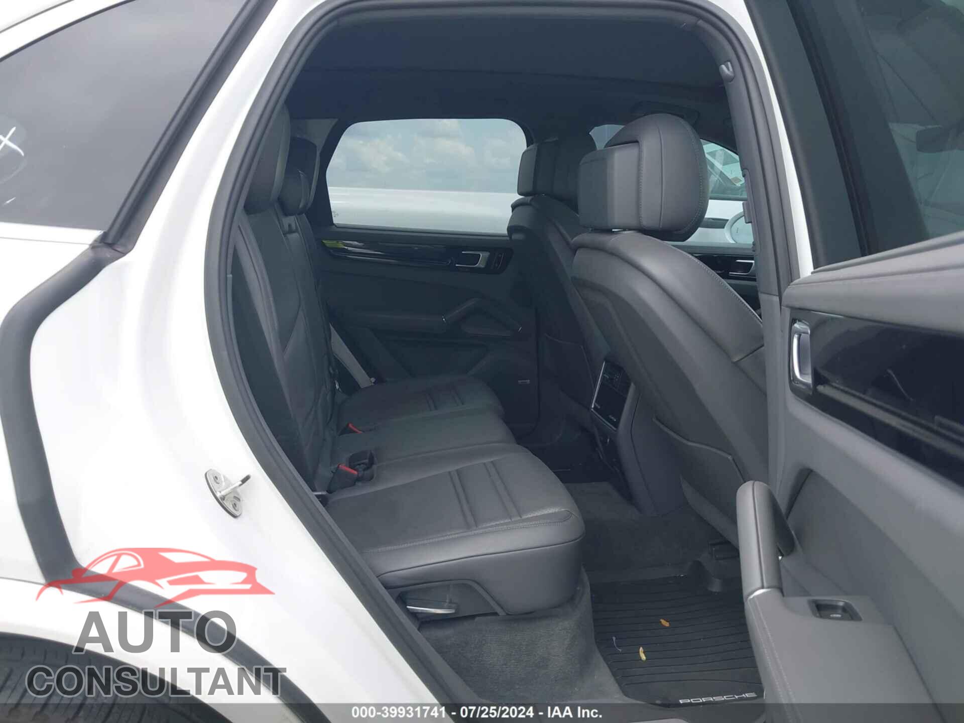 PORSCHE CAYENNE 2020 - WP1AA2AY0LDA02215