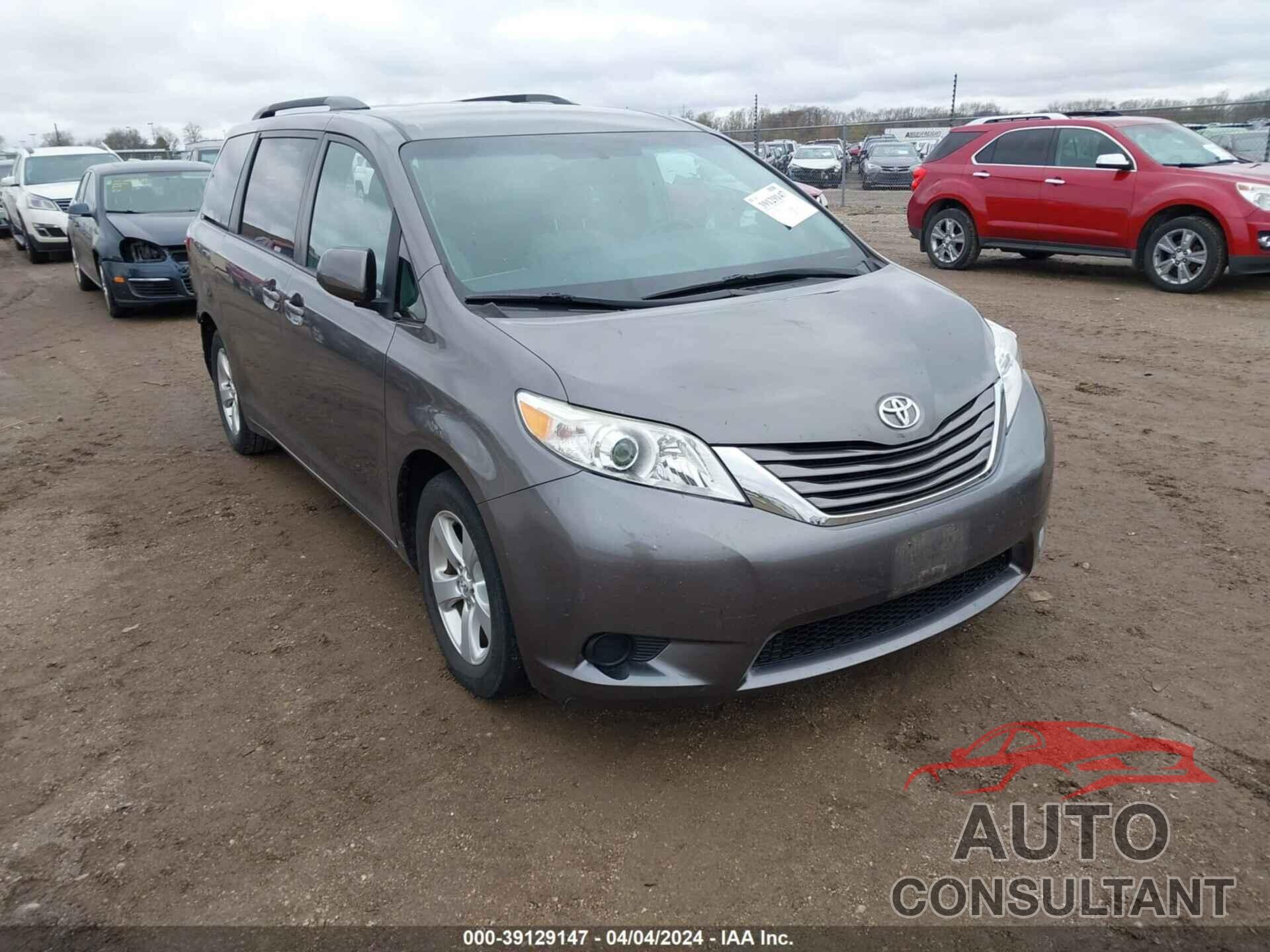 TOYOTA SIENNA 2017 - 5TDKZ3DC1HS884351