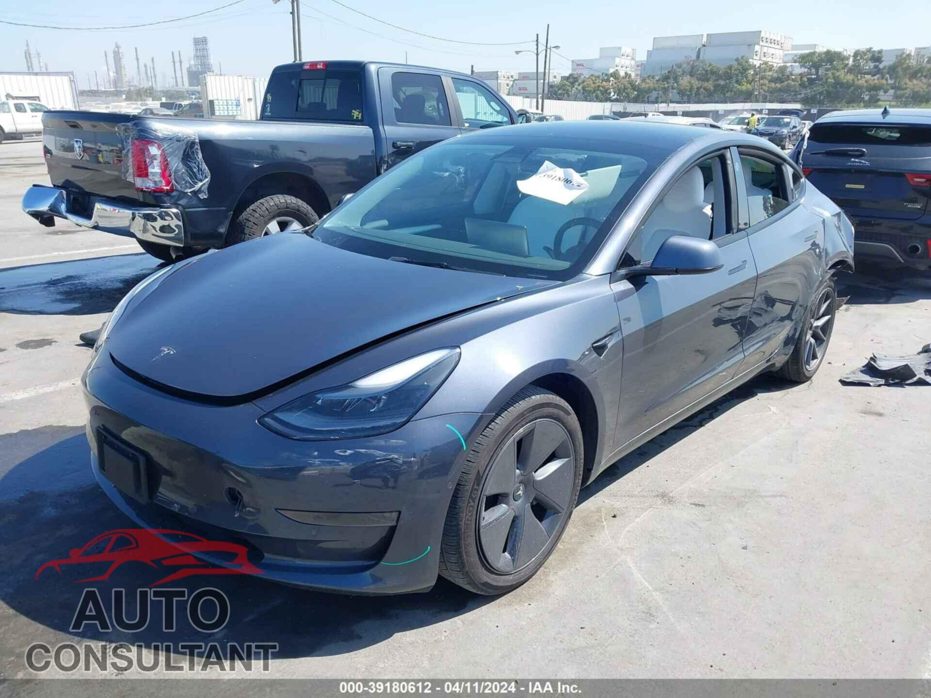 TESLA MODEL 3 2022 - 5YJ3E1EA9NF326765