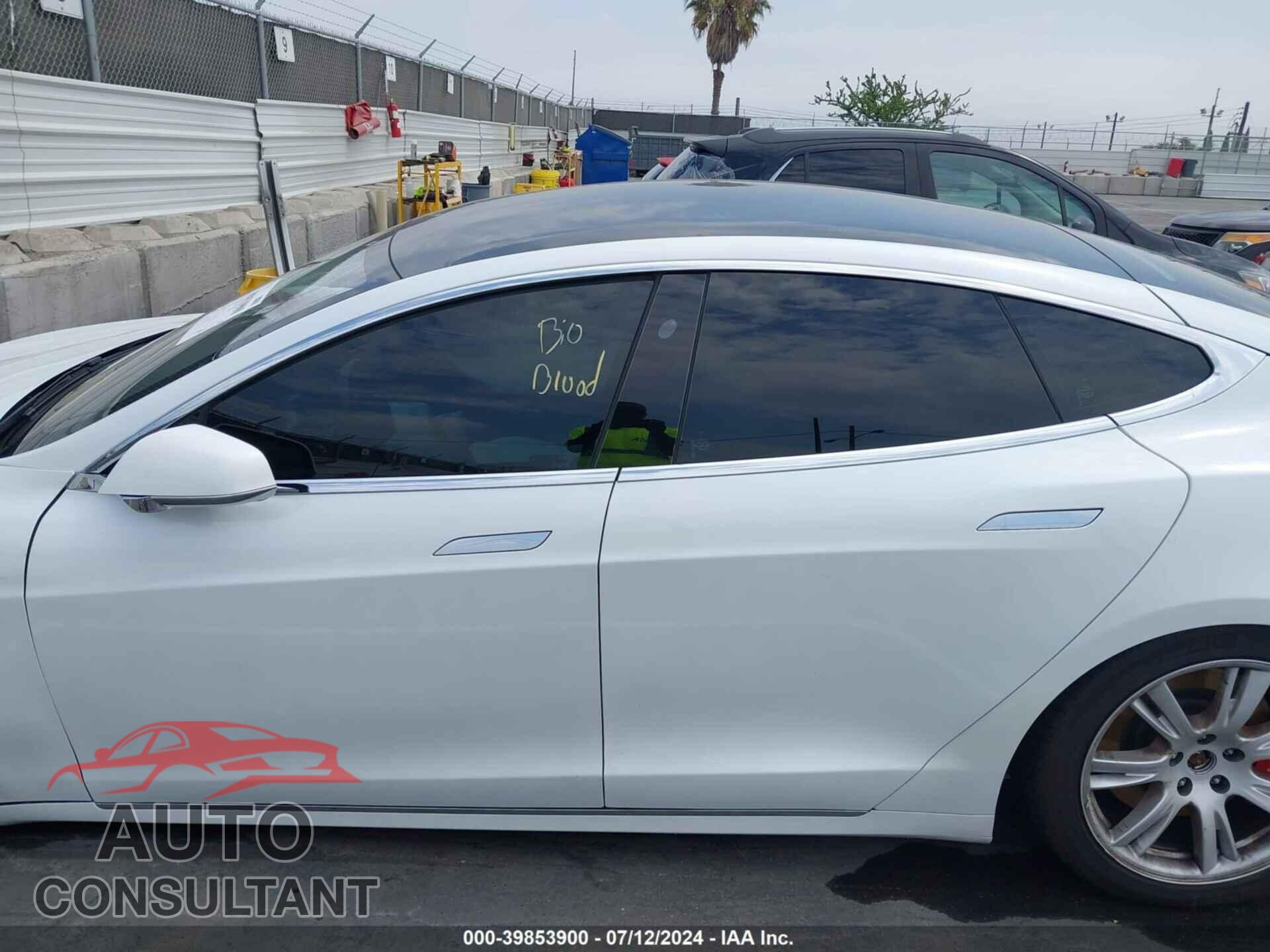 TESLA MODEL S 2020 - 5YJSA1E48LF385403