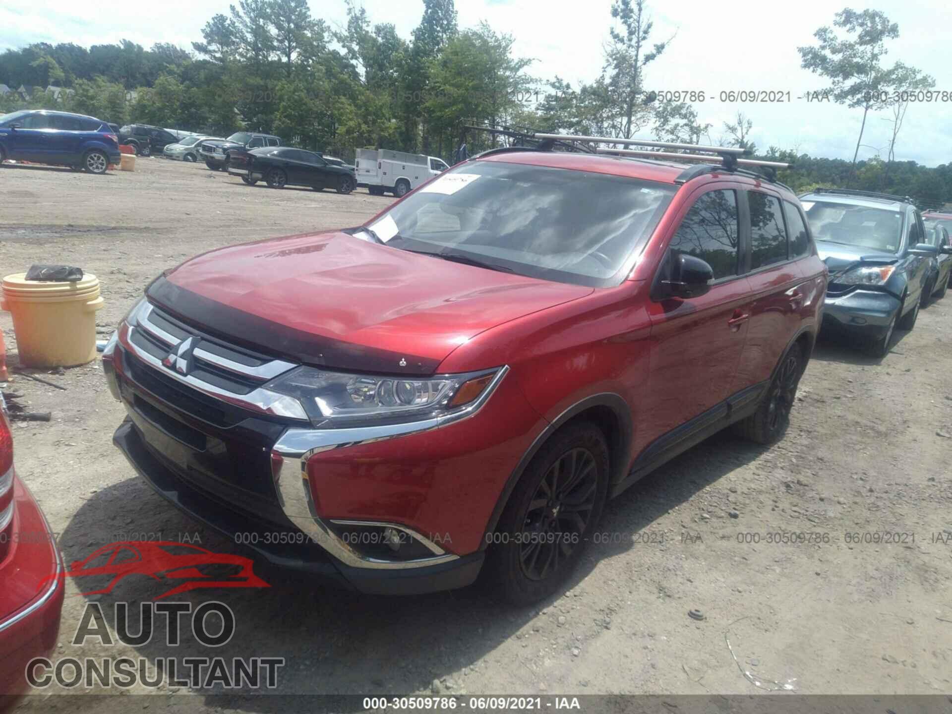 MITSUBISHI OUTLANDER 2018 - JA4AD3A30JZ059883