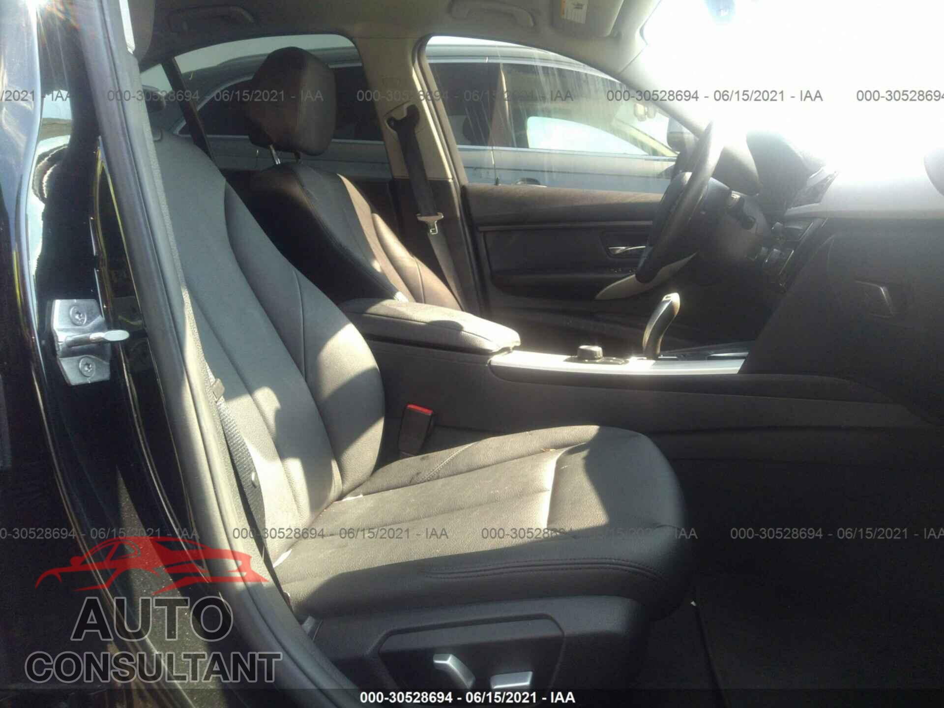 BMW 3 SERIES 2016 - WBA8E5G58GNU20523