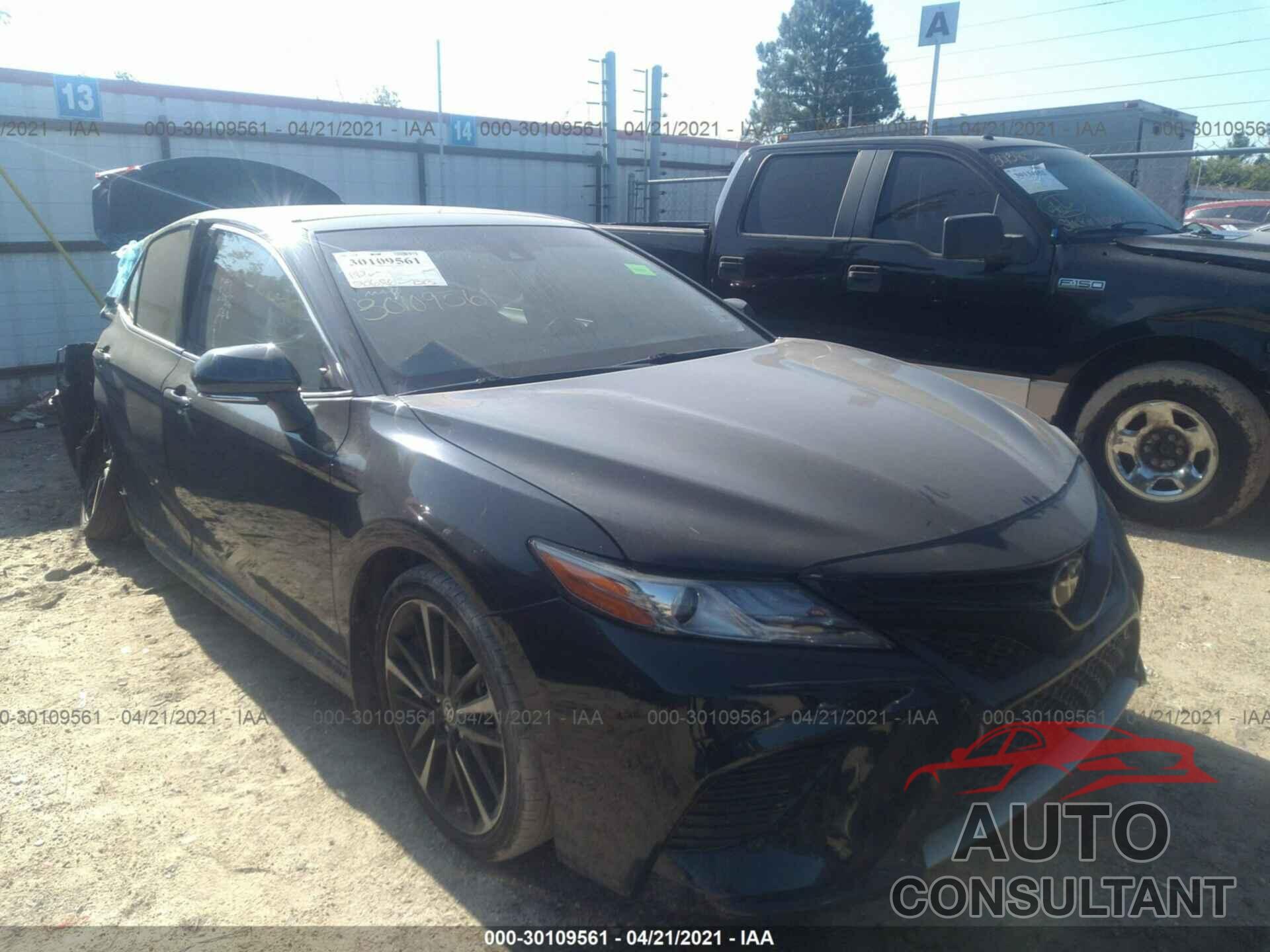 TOYOTA CAMRY 2018 - 4T1B61HK2JU600866