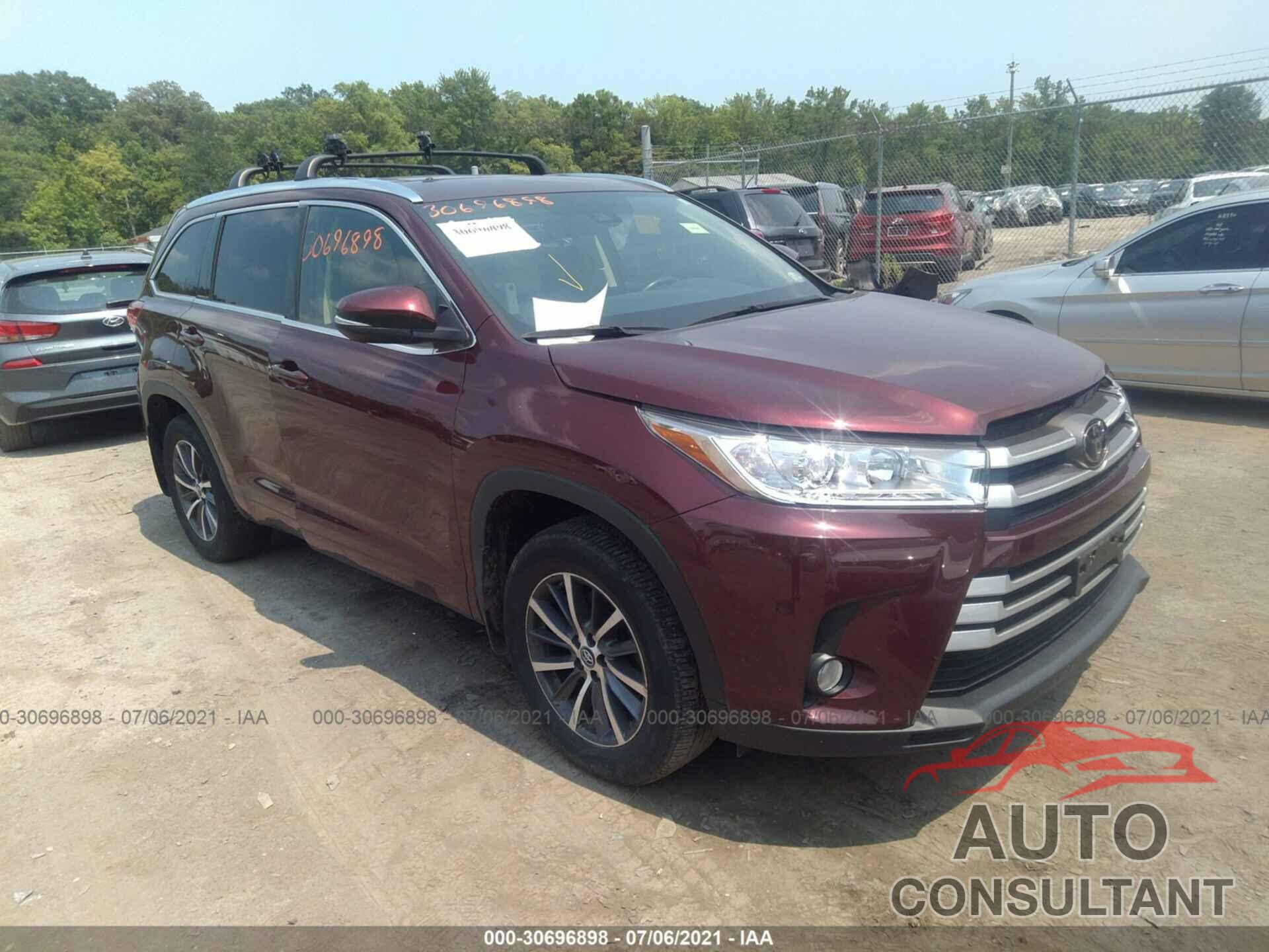TOYOTA HIGHLANDER 2018 - 5TDJZRFH0JS496038