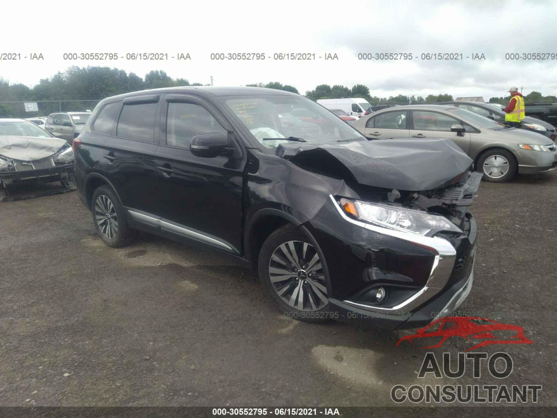 MITSUBISHI OUTLANDER 2019 - JA4AZ3A35KZ006180