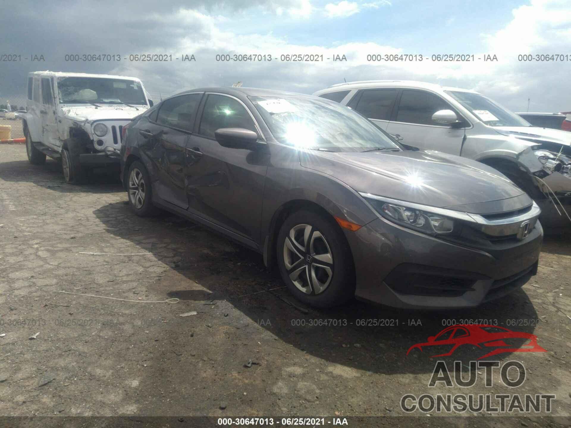 HONDA CIVIC SEDAN 2018 - 2HGFC2F52JH599885