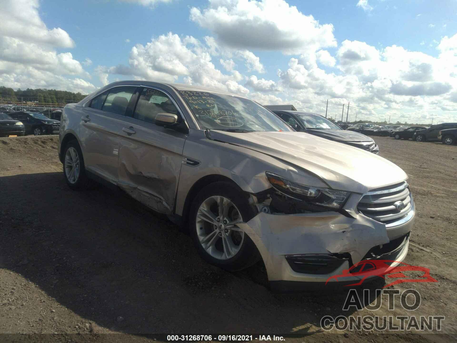 FORD TAURUS 2018 - 1FAHP2E84JG115076