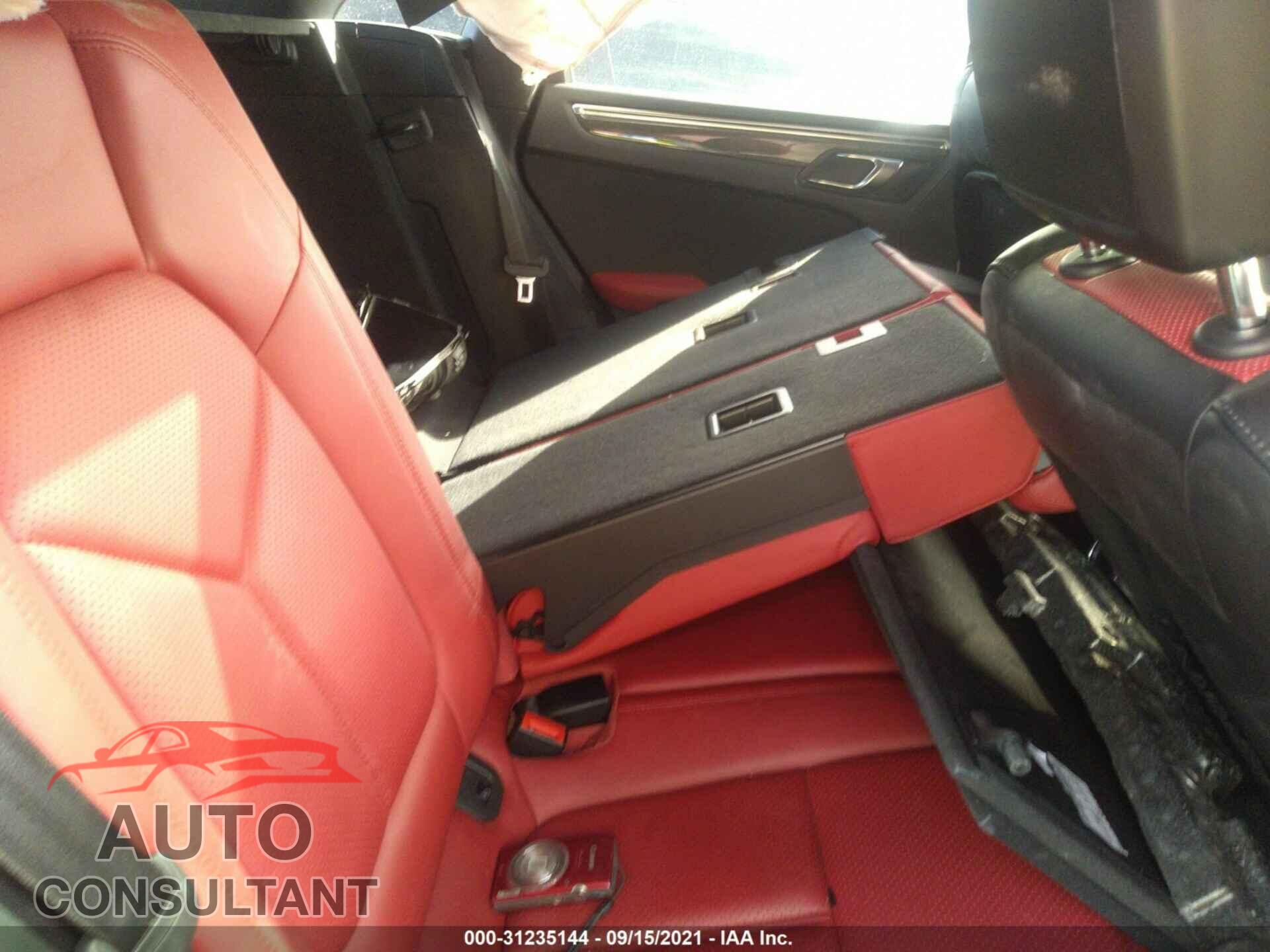 PORSCHE MACAN 2017 - WP1AB2A59HLB11515