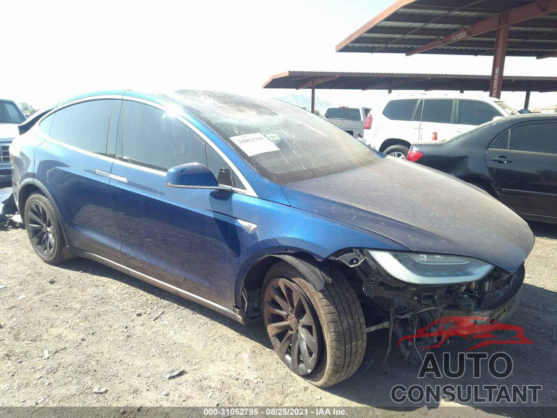 TESLA MODEL X 2016 - 5YJXCAE45GF000465