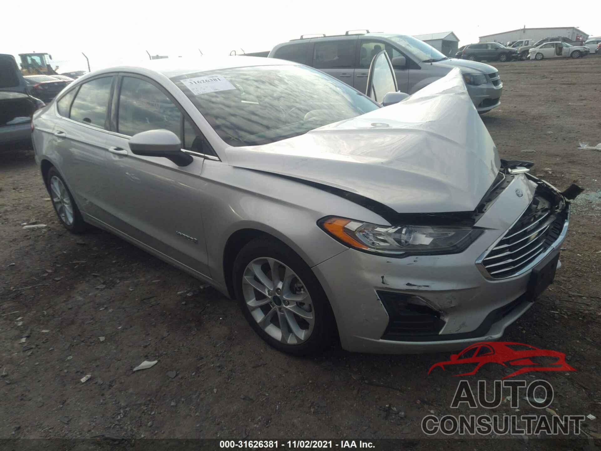 FORD FUSION HYBRID 2019 - 3FA6P0LUXKR180276