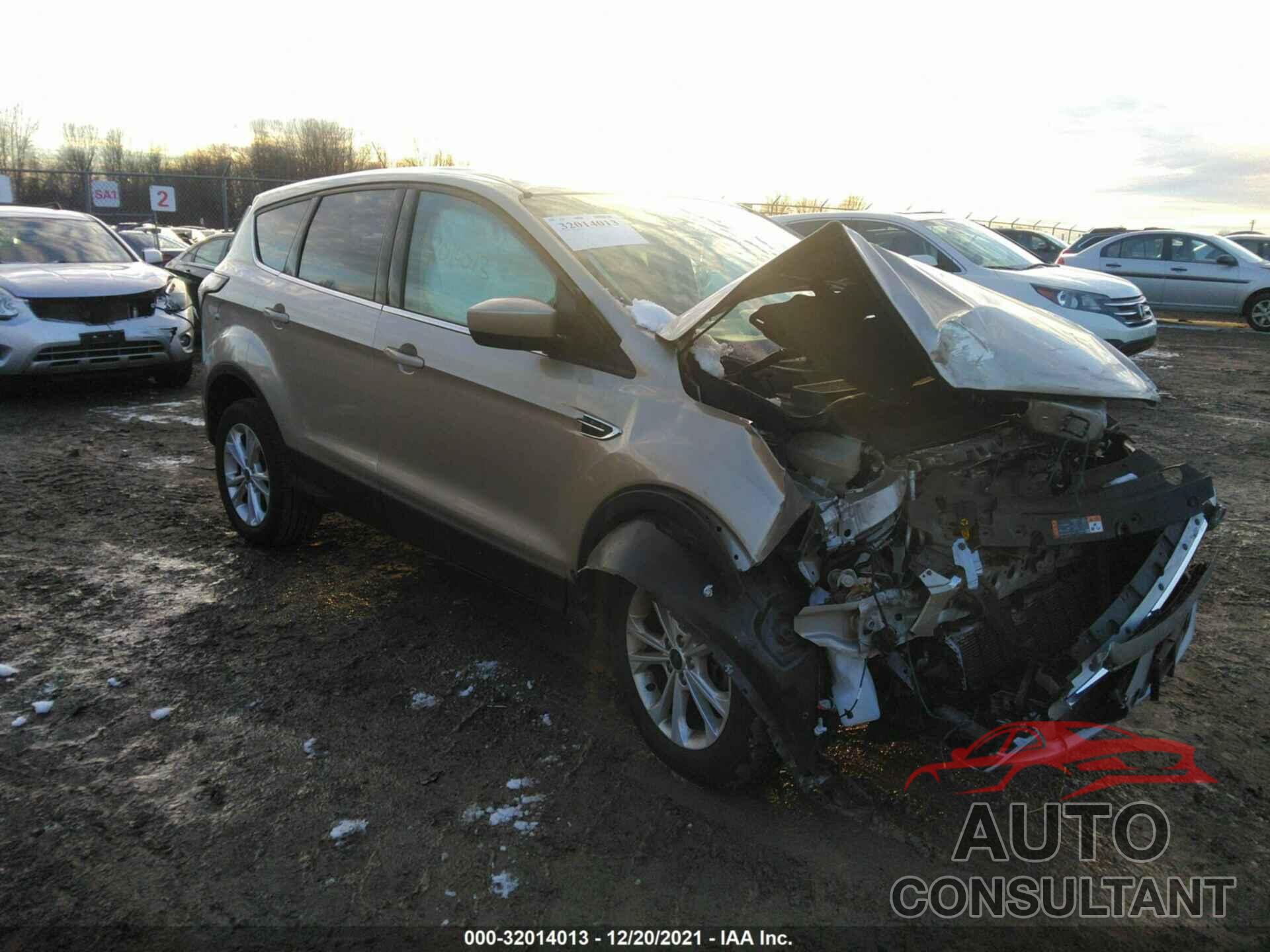 FORD ESCAPE 2017 - 1FMCU9GD7HUD23671
