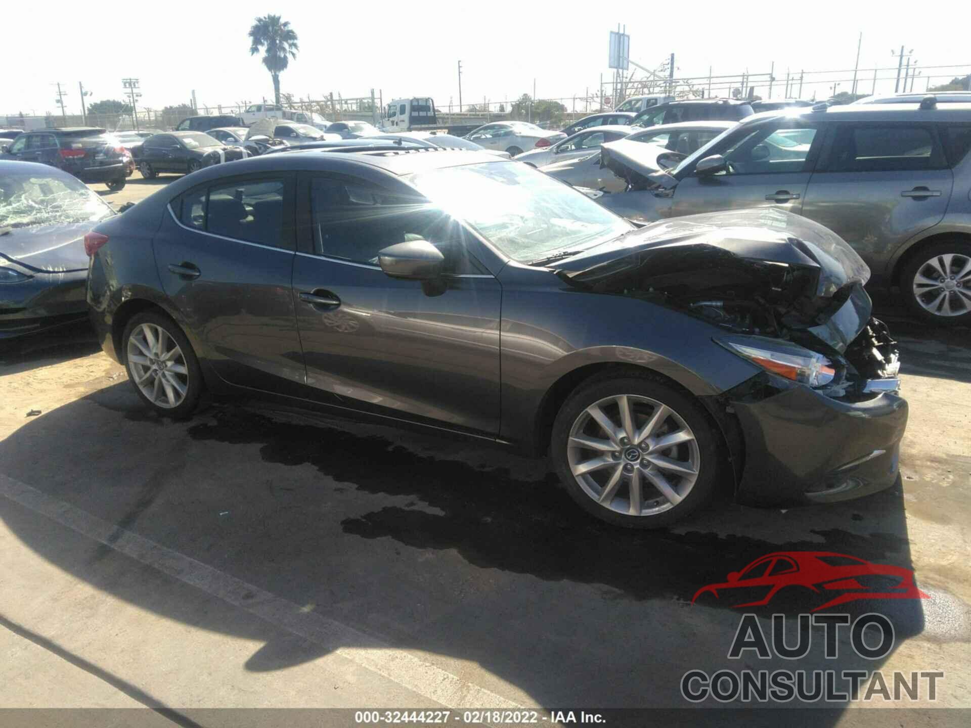 MAZDA MAZDA3 4-DOOR 2017 - JM1BN1W39H1141530