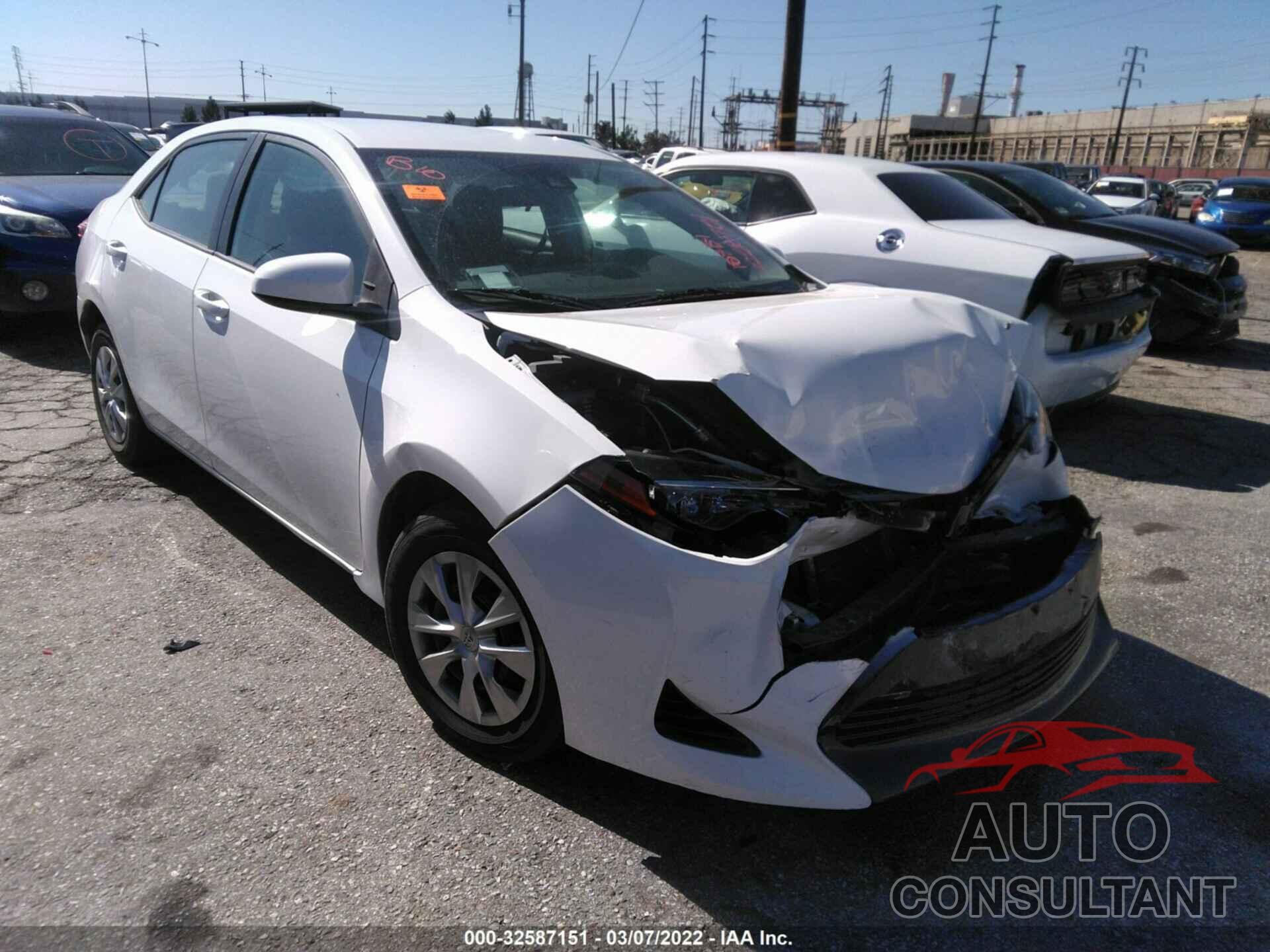 TOYOTA COROLLA 2018 - 5YFBURHE4JP751921