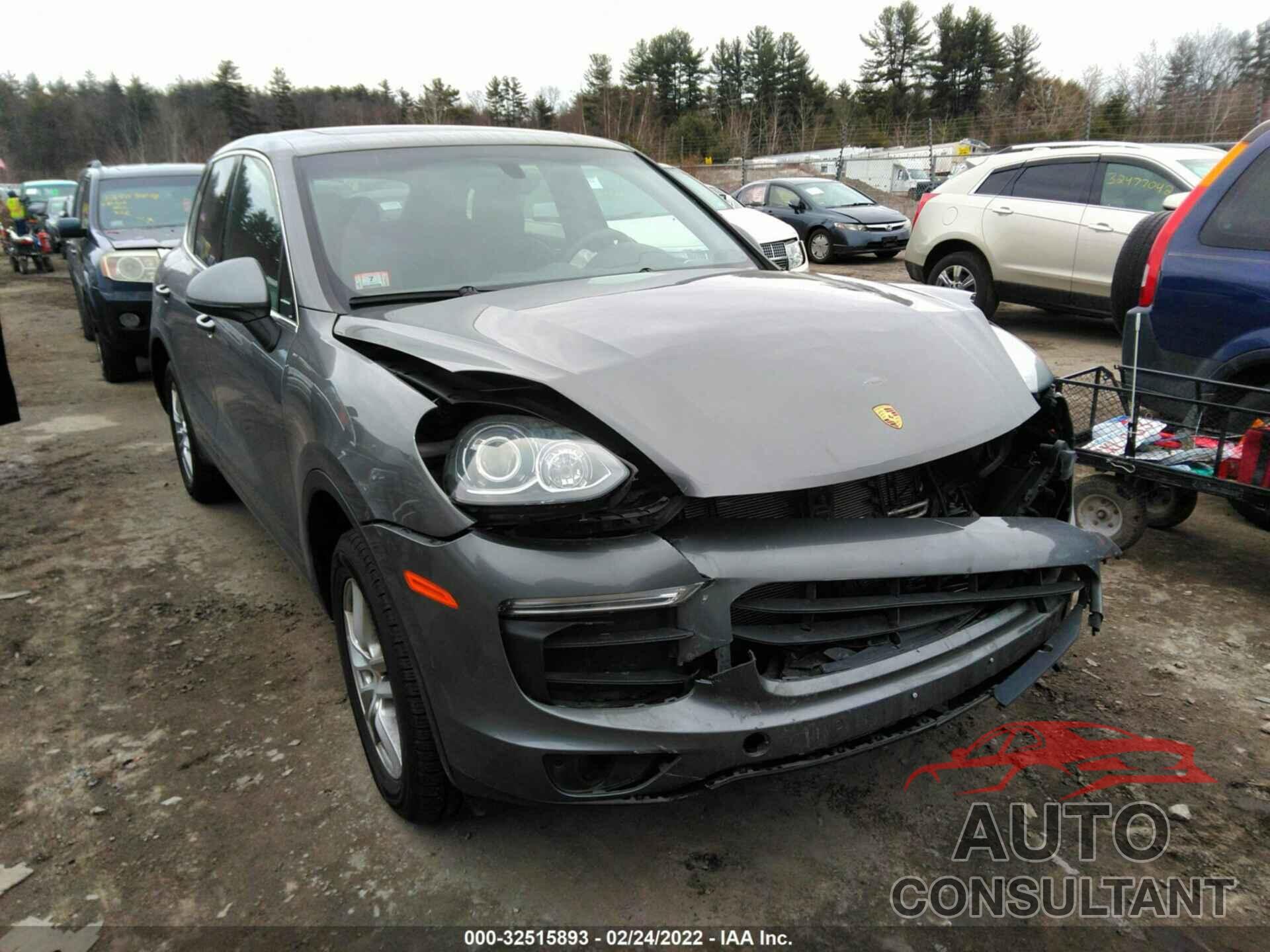 PORSCHE CAYENNE 2016 - WP1AA2A28GKA13539