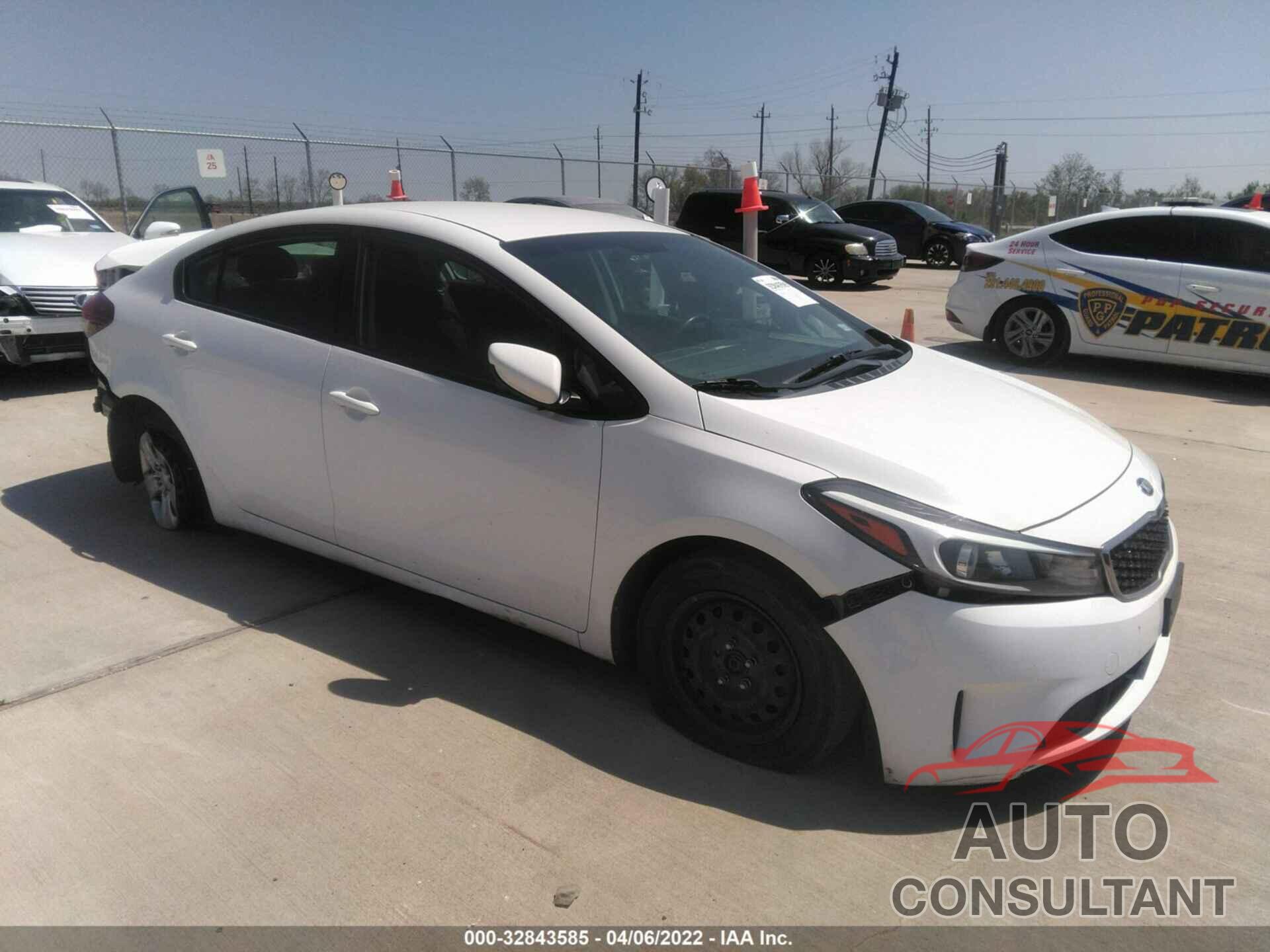 KIA FORTE 2017 - 3KPFK4A74HE095267